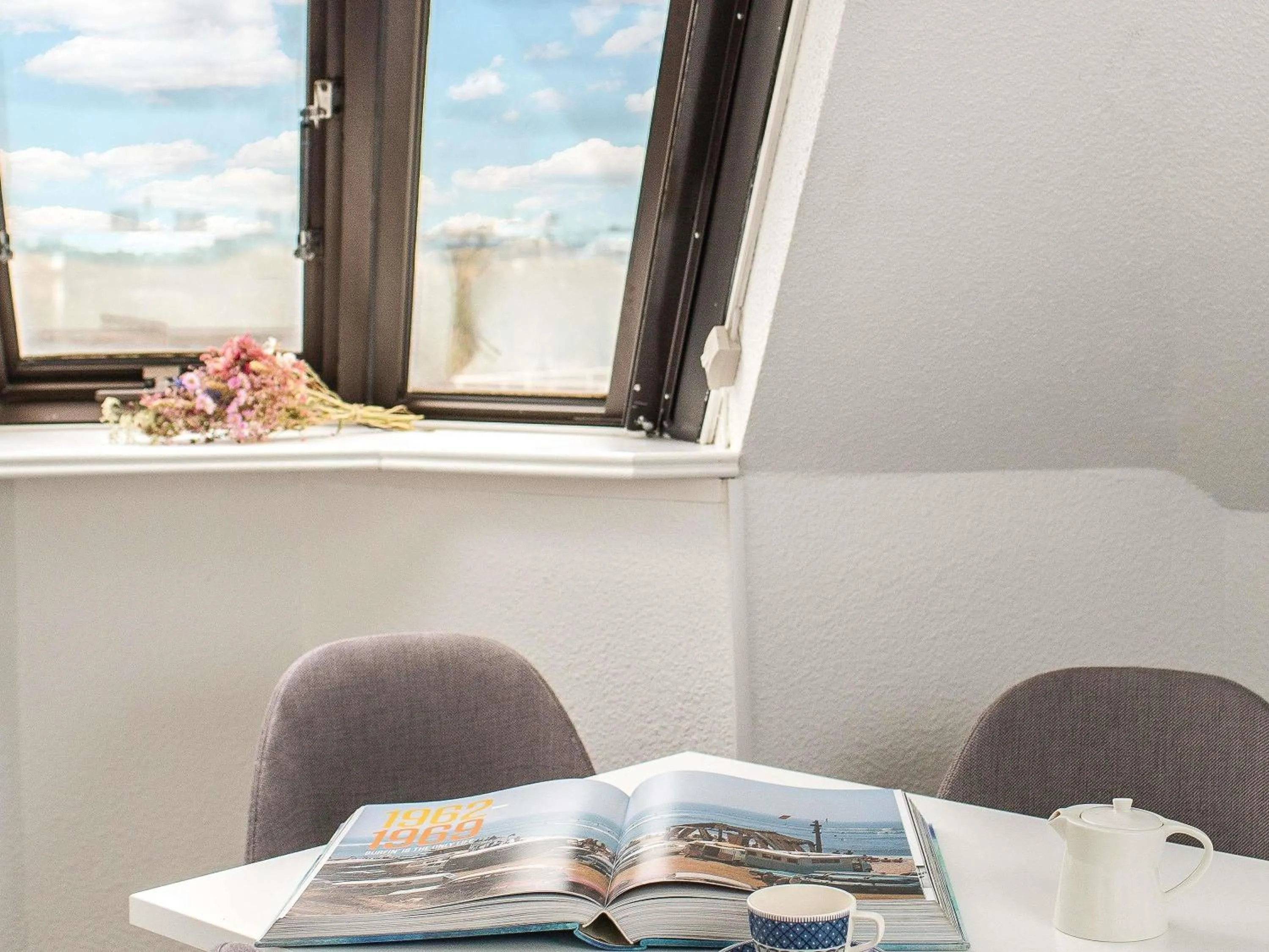 Photo of the whole room in Hôtel Mercure Paris Centre Gare Montparnasse