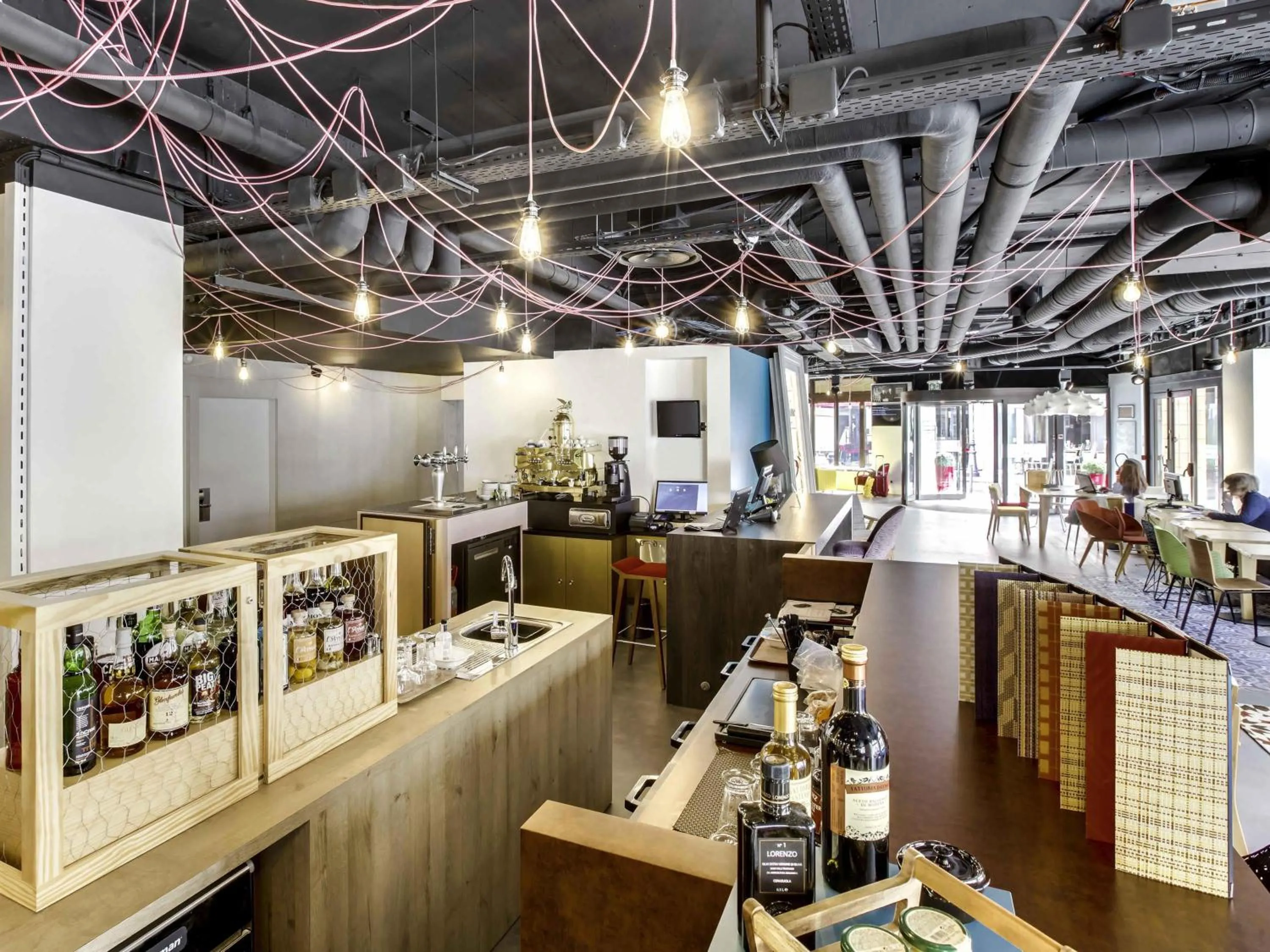 Lounge or bar in Hôtel Mercure Paris Centre Gare Montparnasse