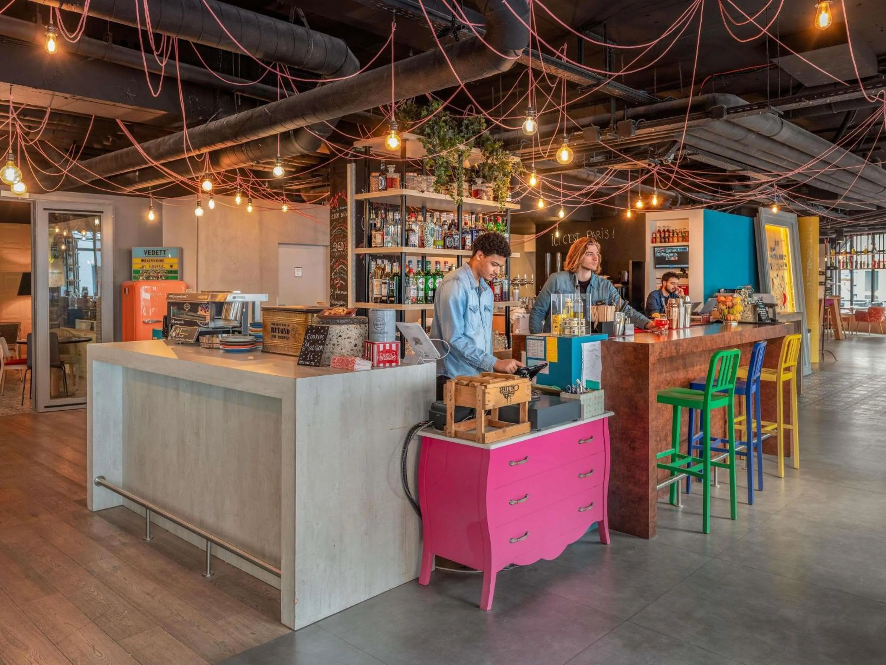 Property building in Hôtel Mercure Paris Centre Gare Montparnasse