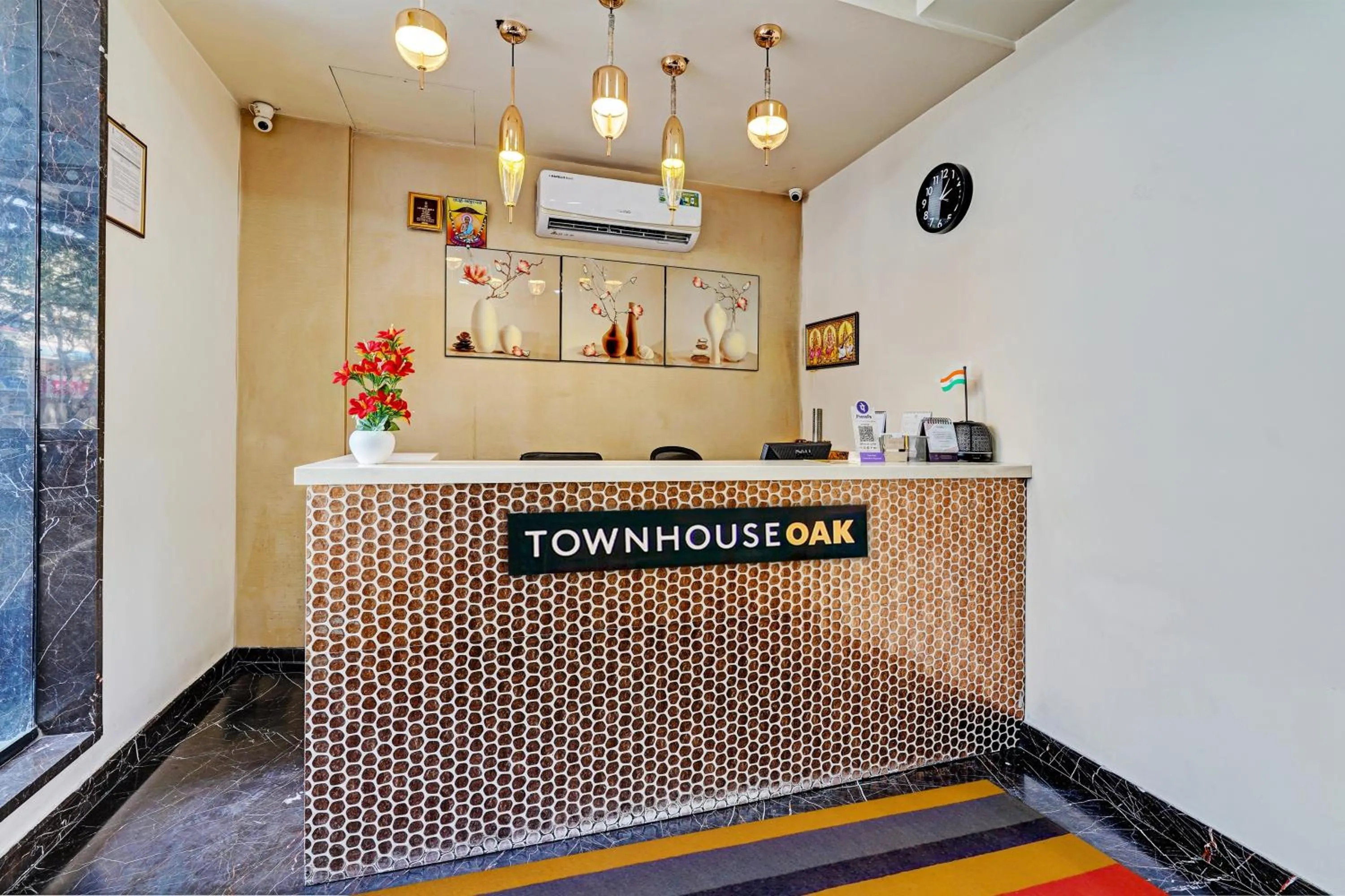 Lobby or reception in Super Townhouse OAK Clove Boutique Hotel Rajaji Nagar Near Lulu Mall Bengaluru