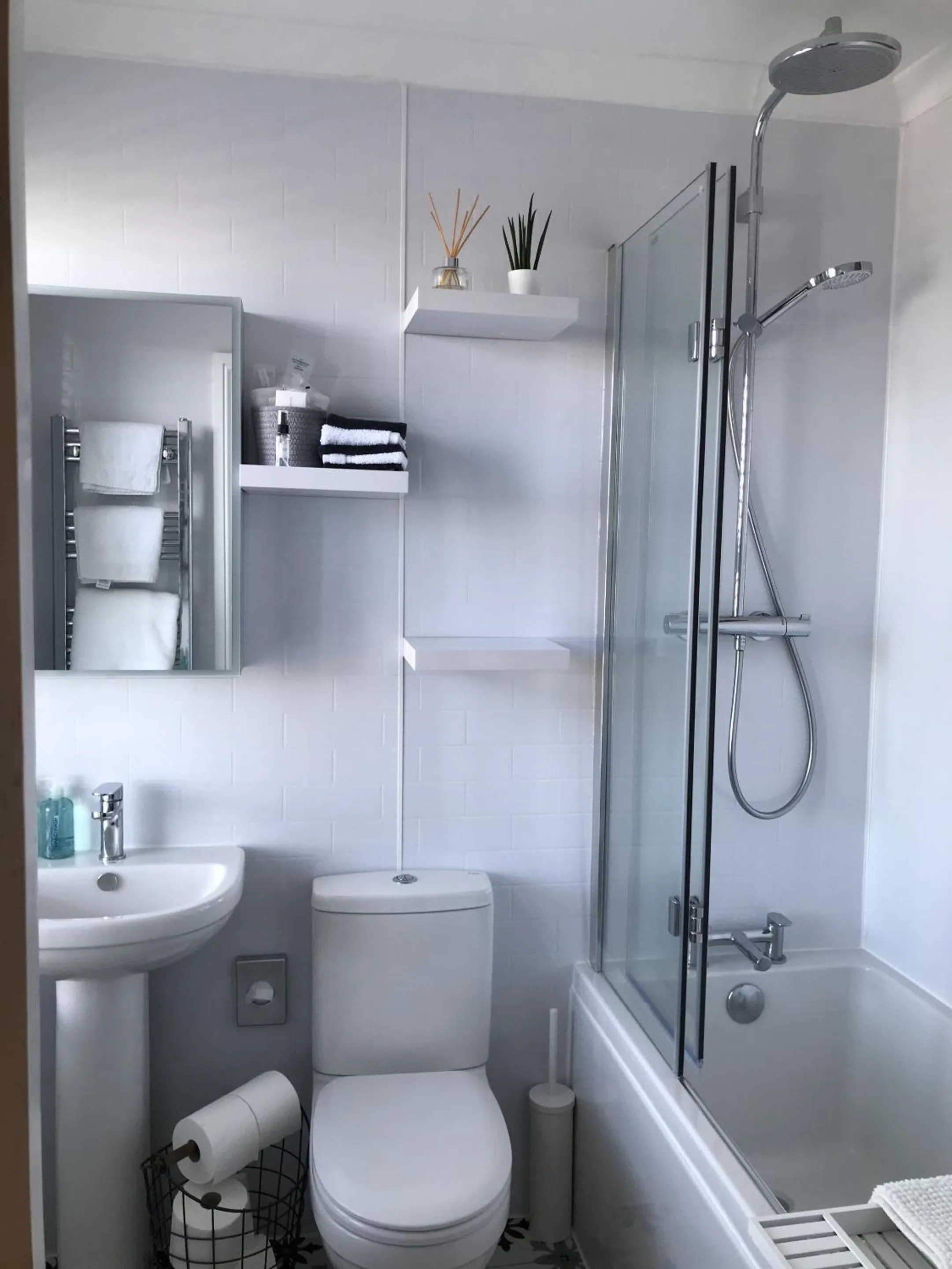 Bathroom in The Glastonbury Townhouse B&B