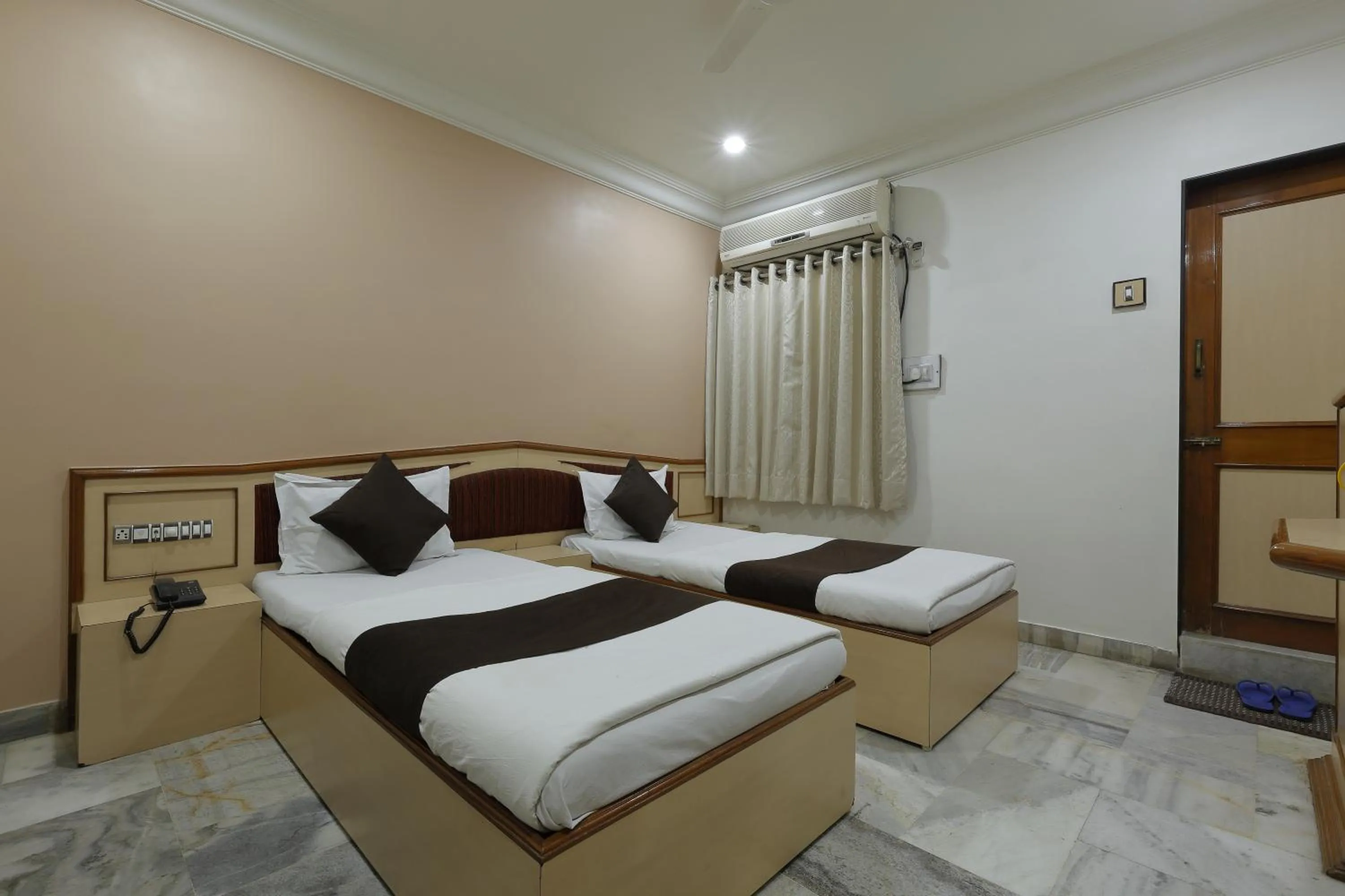 Photo of the whole room, Bed in Hotel Good Night