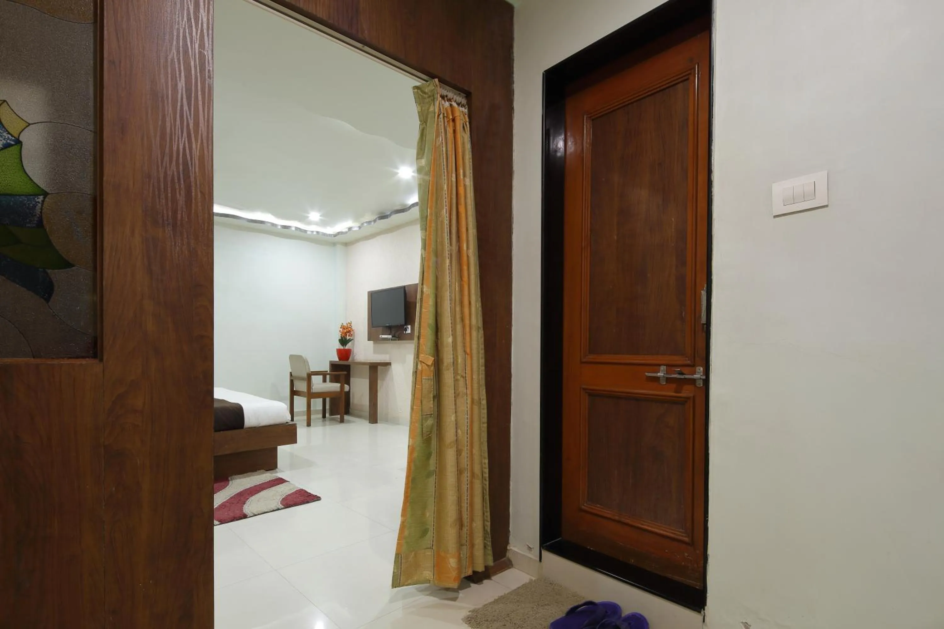 Photo of the whole room in Hotel Good Night