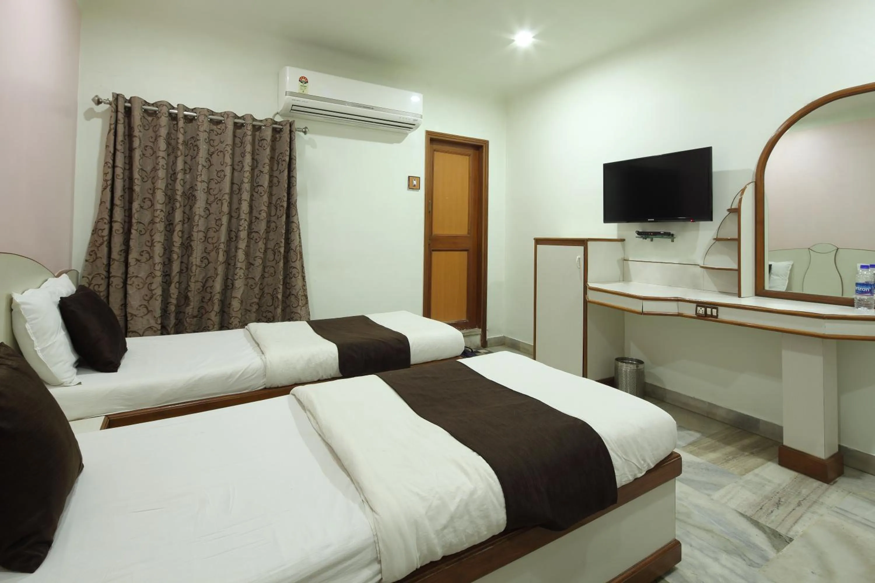 Photo of the whole room, Bed in Hotel Good Night