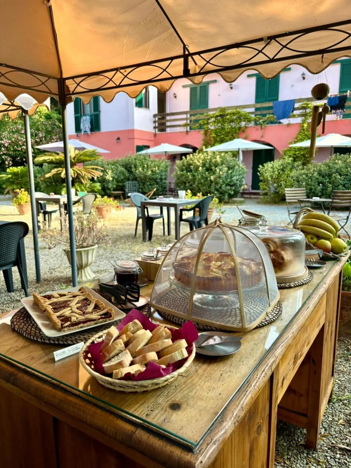 Breakfast in Villa Gaia