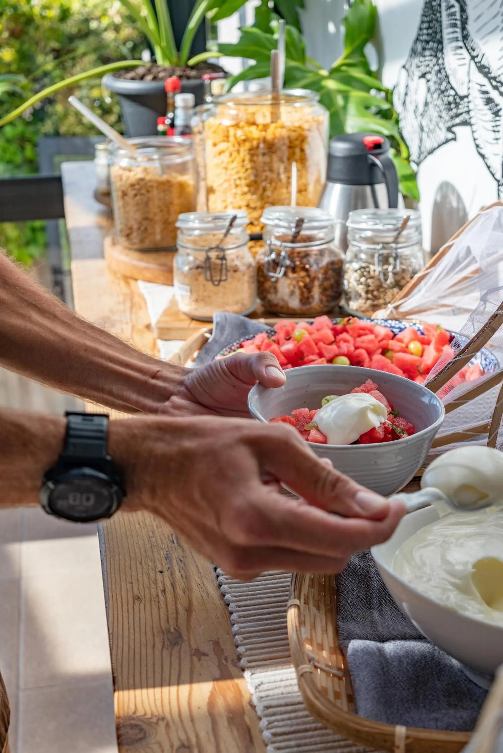 Food and drinks in Hout & About Guest House