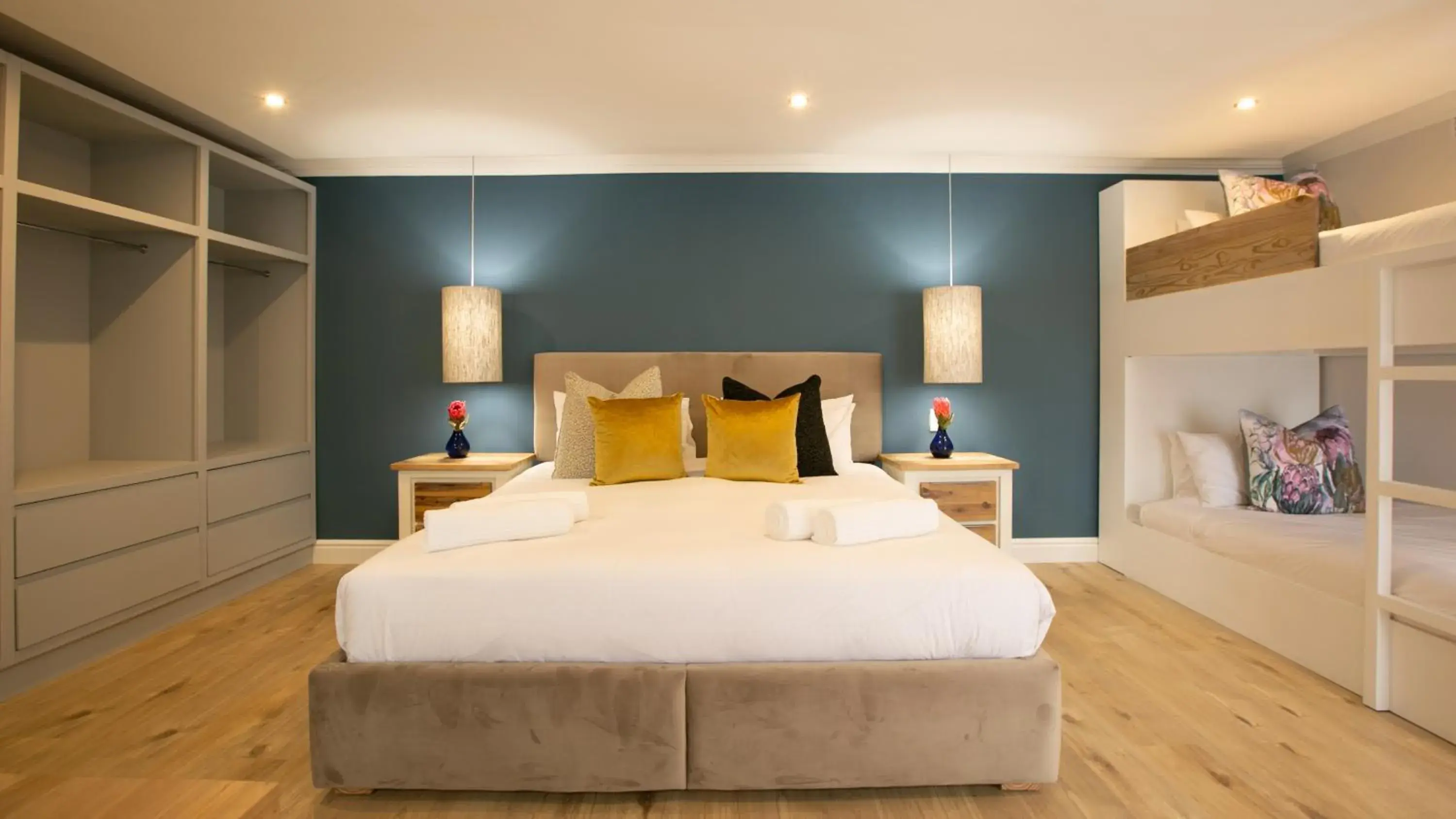 Deluxe King Room in Hout & About Guest House Deluxe King Room in Hout & About Guest House