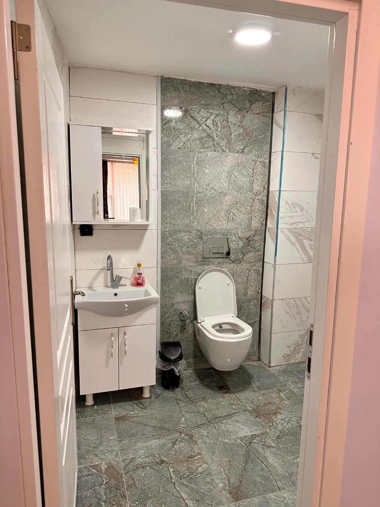 Shower in Taksim Otto suite