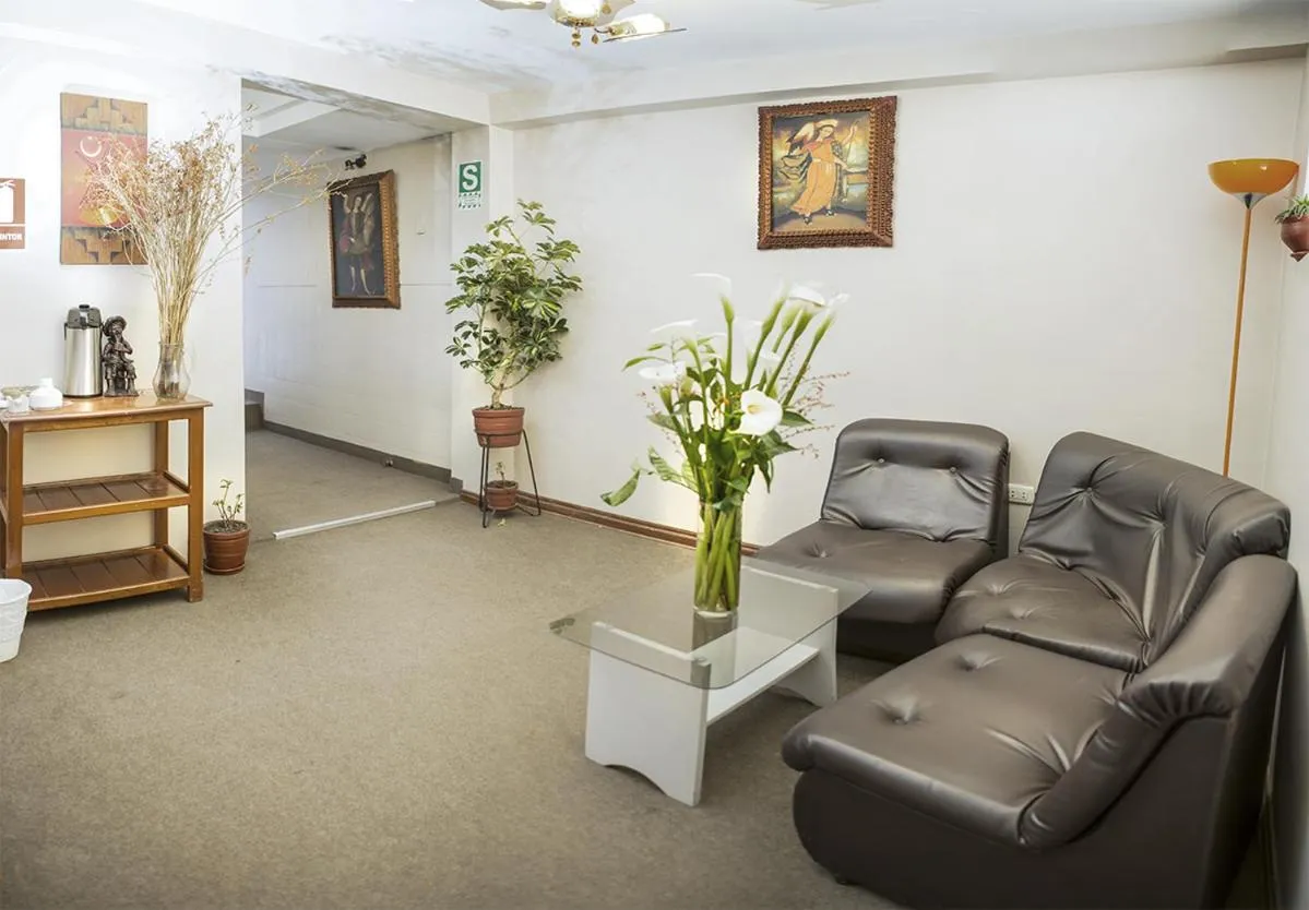 Communal lounge/ TV room in Andean Dreams Hotel