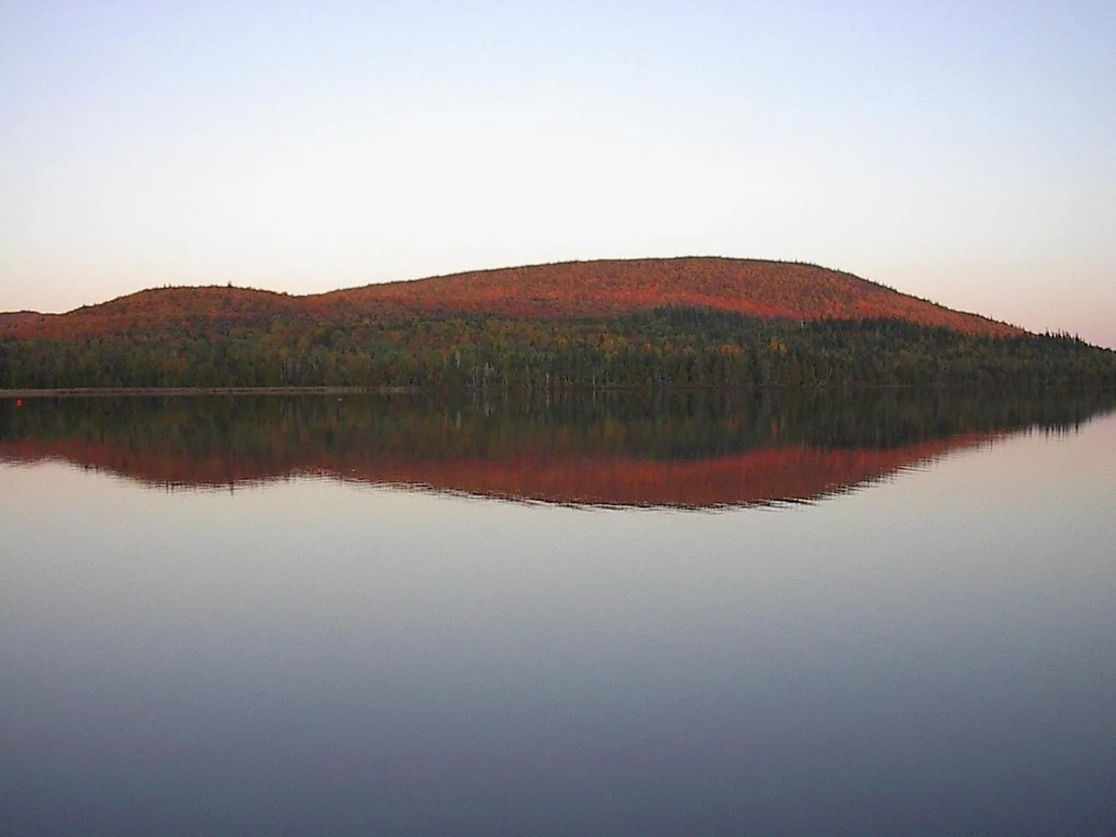 Property building in Le Chalet Relax du Lac St-Tite