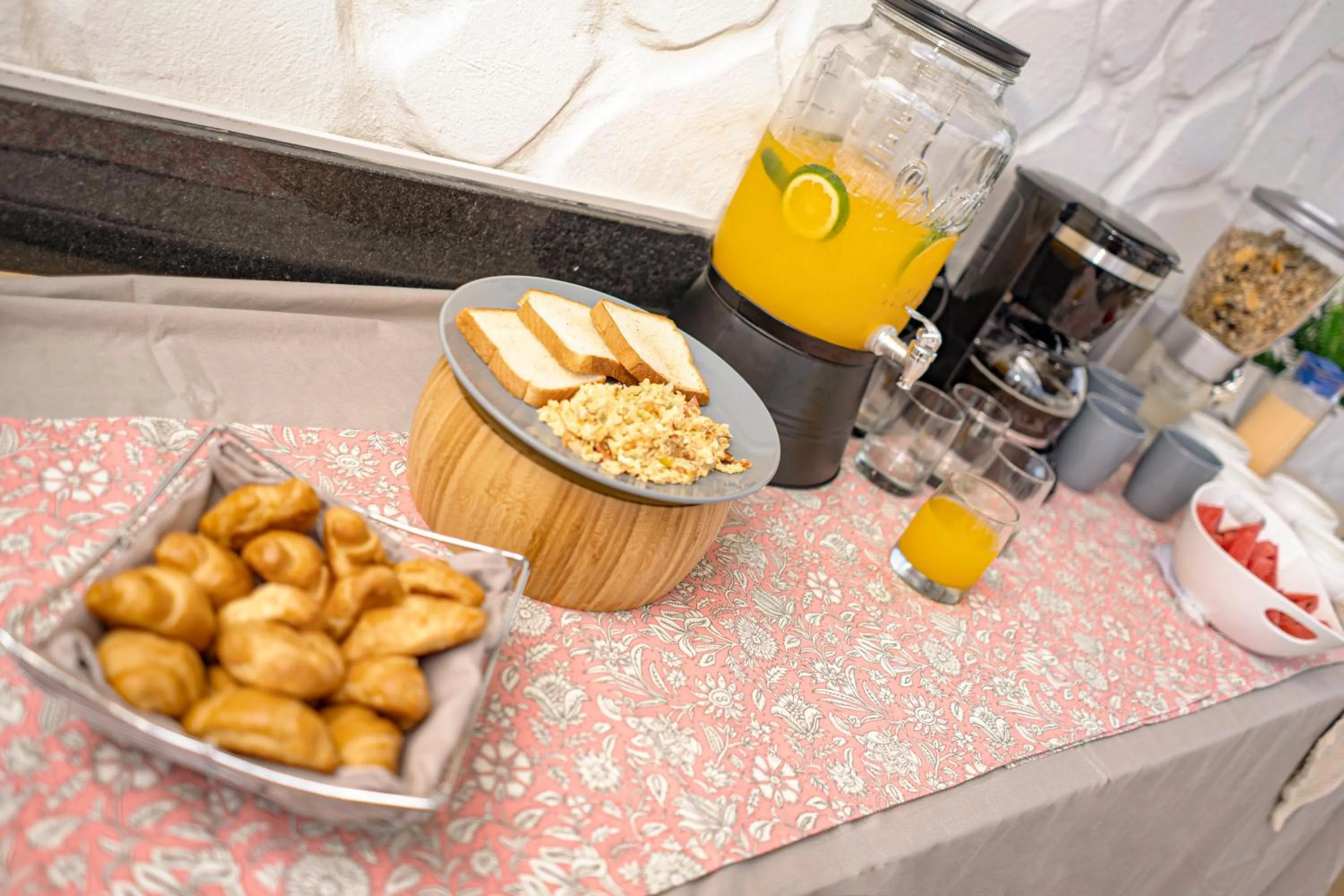 Breakfast in Casa Amanzi Cartagena by Bernalo Hotels