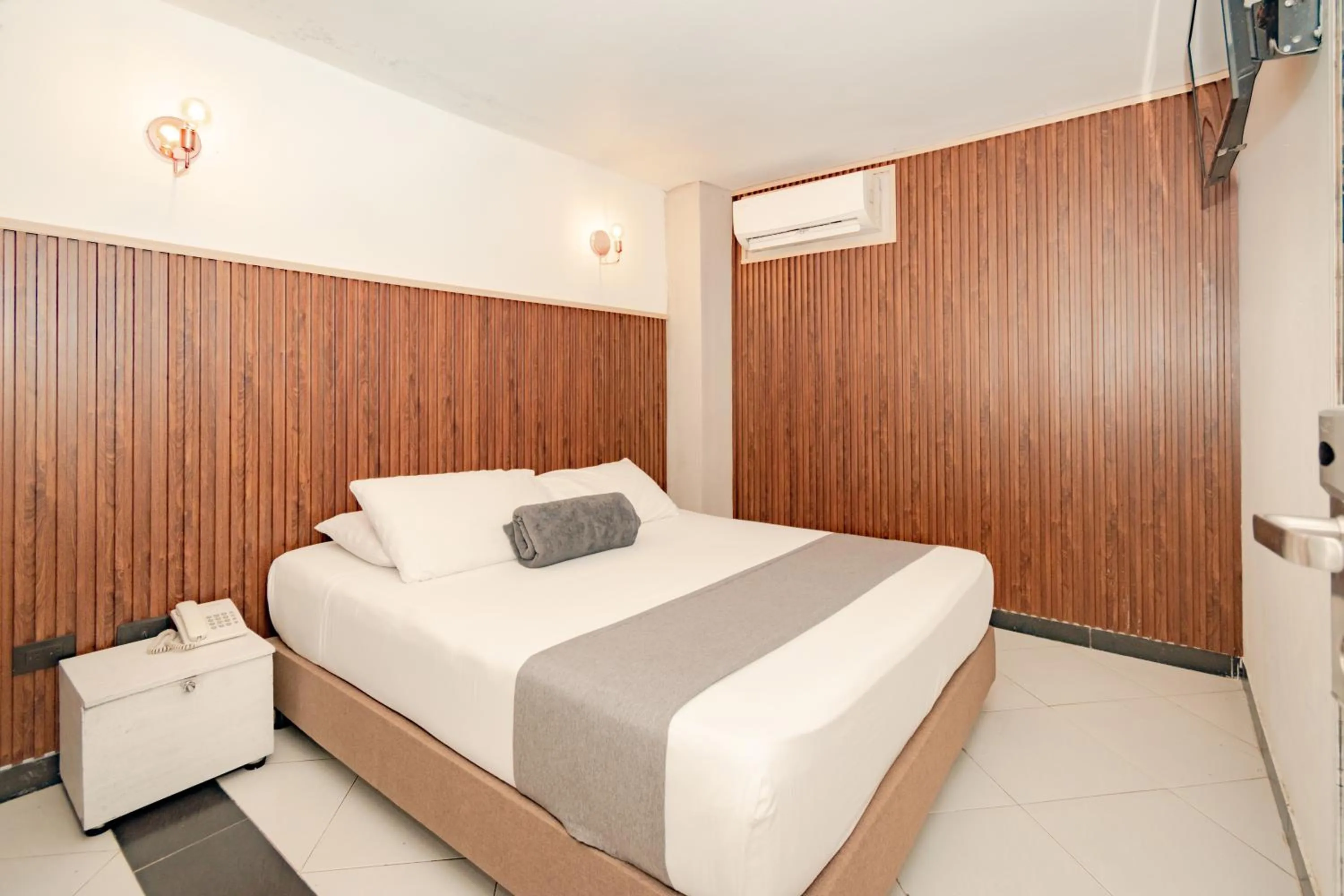 Bed in Casa Amanzi Cartagena by Bernalo Hotels