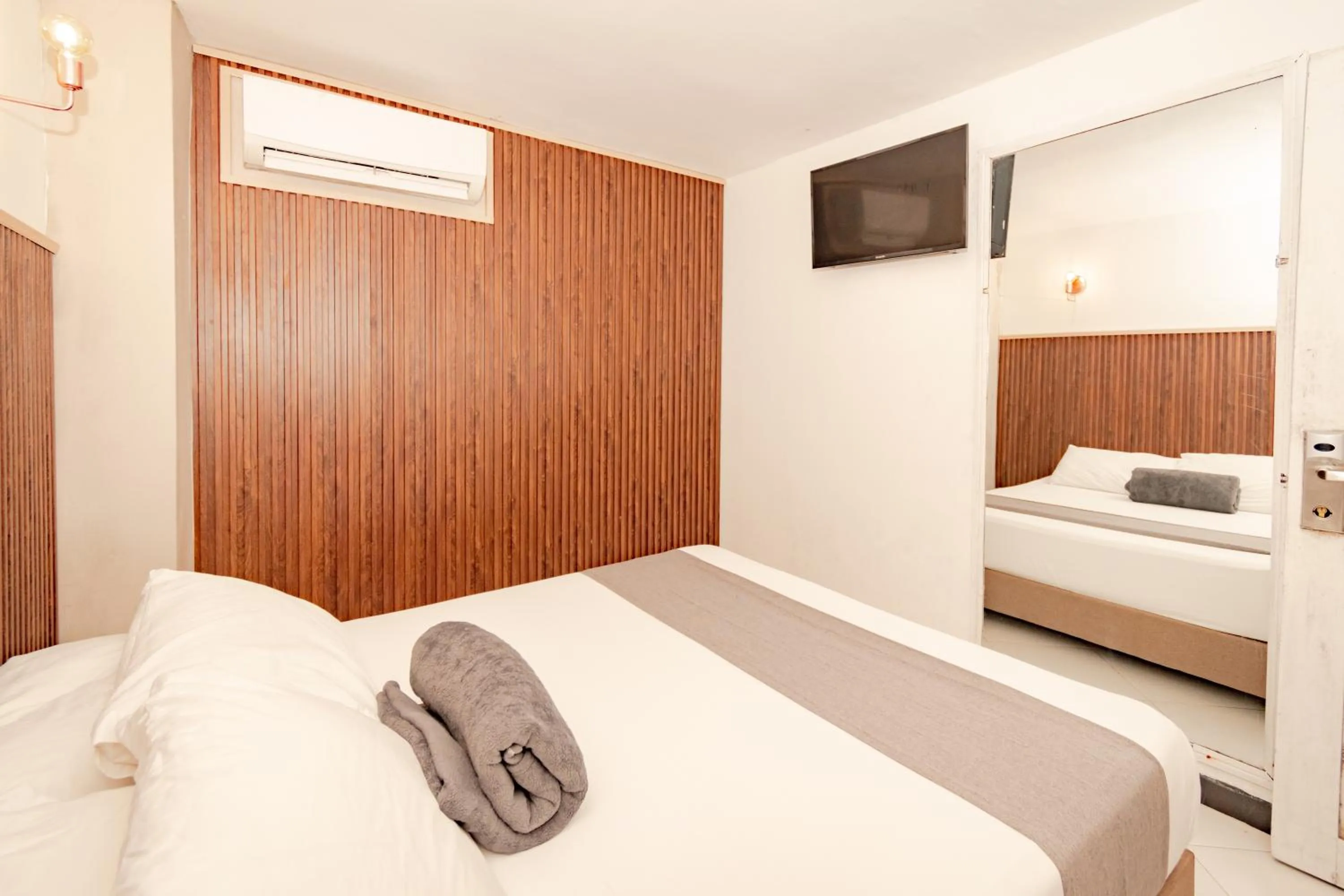TV and multimedia, Bed in Casa Amanzi Cartagena by Bernalo Hotels