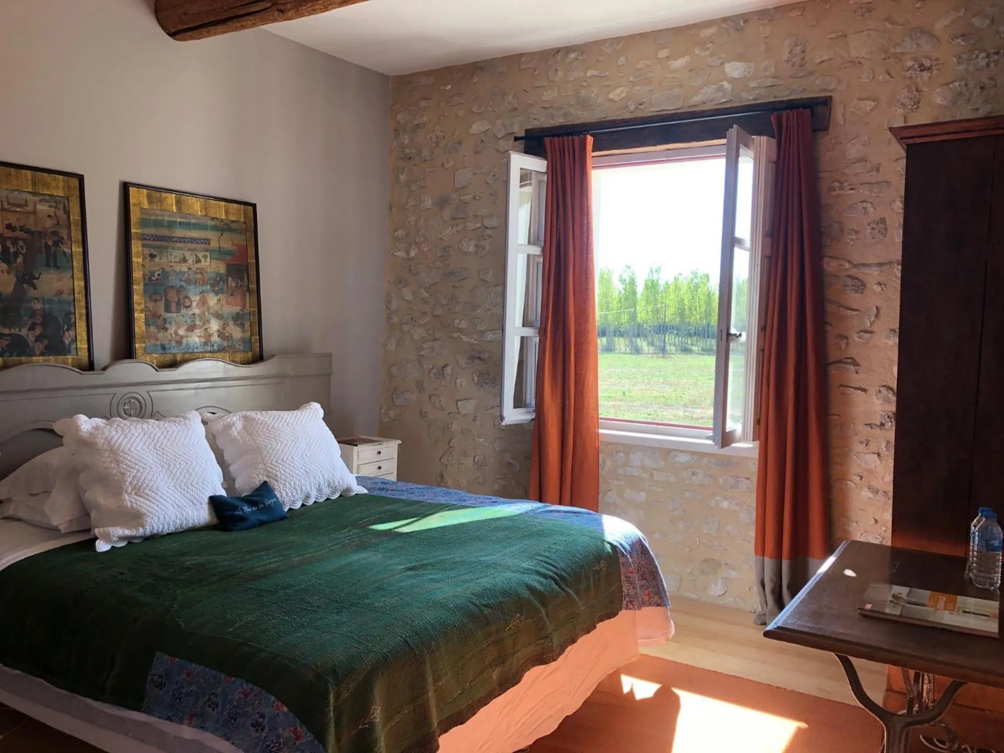 Bedroom, Bed in Le Mas de la Sorgue