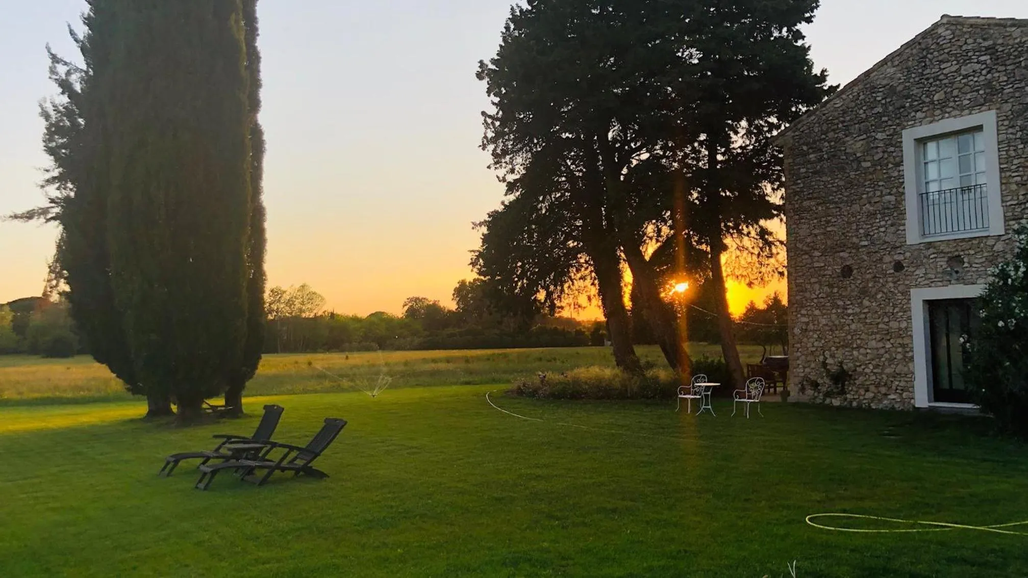 Garden view in Le Mas de la Sorgue