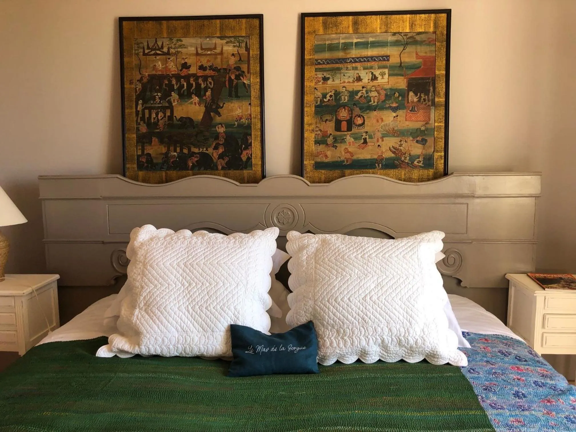 Bed in Le Mas de la Sorgue