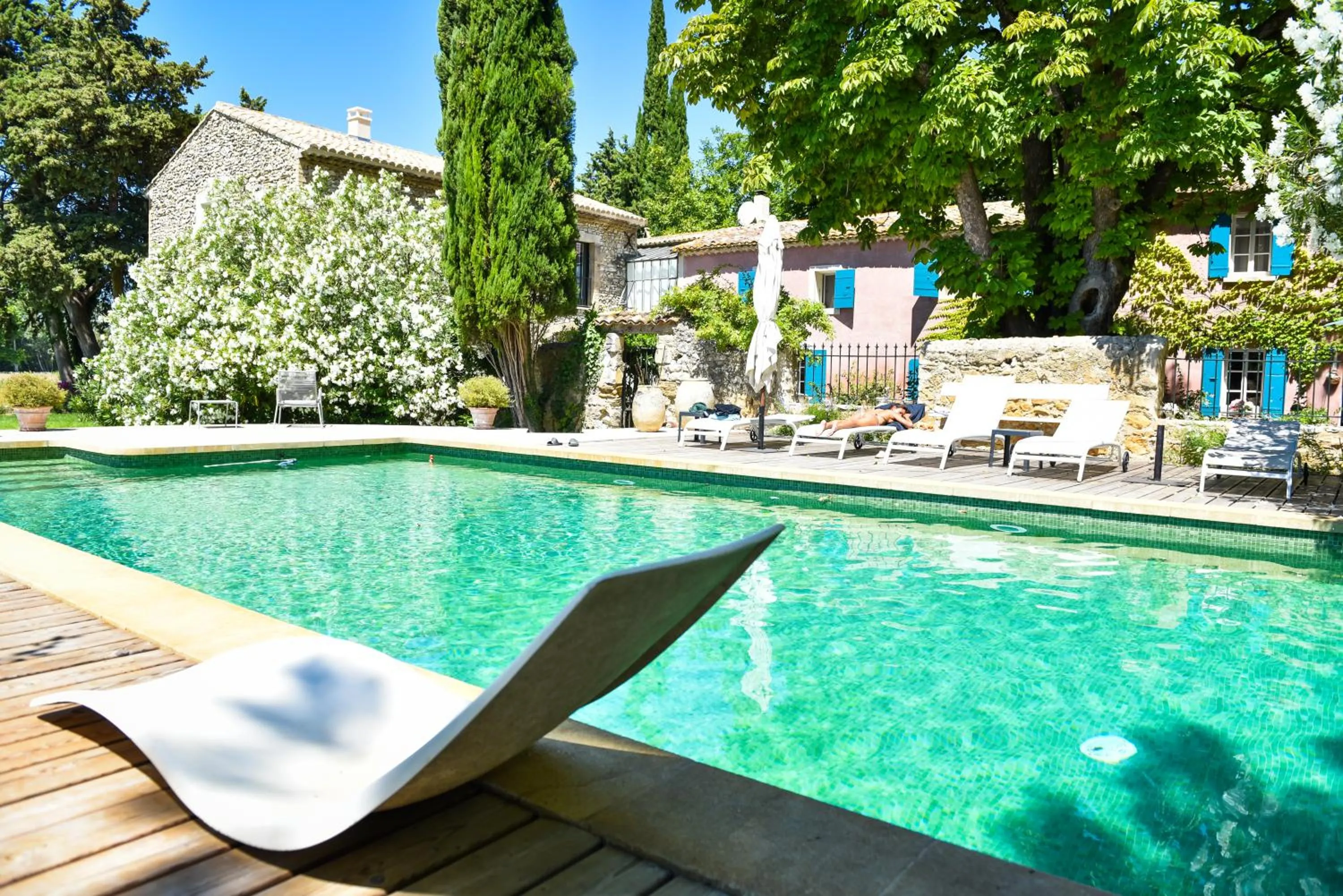 Swimming pool in Le Mas de la Sorgue