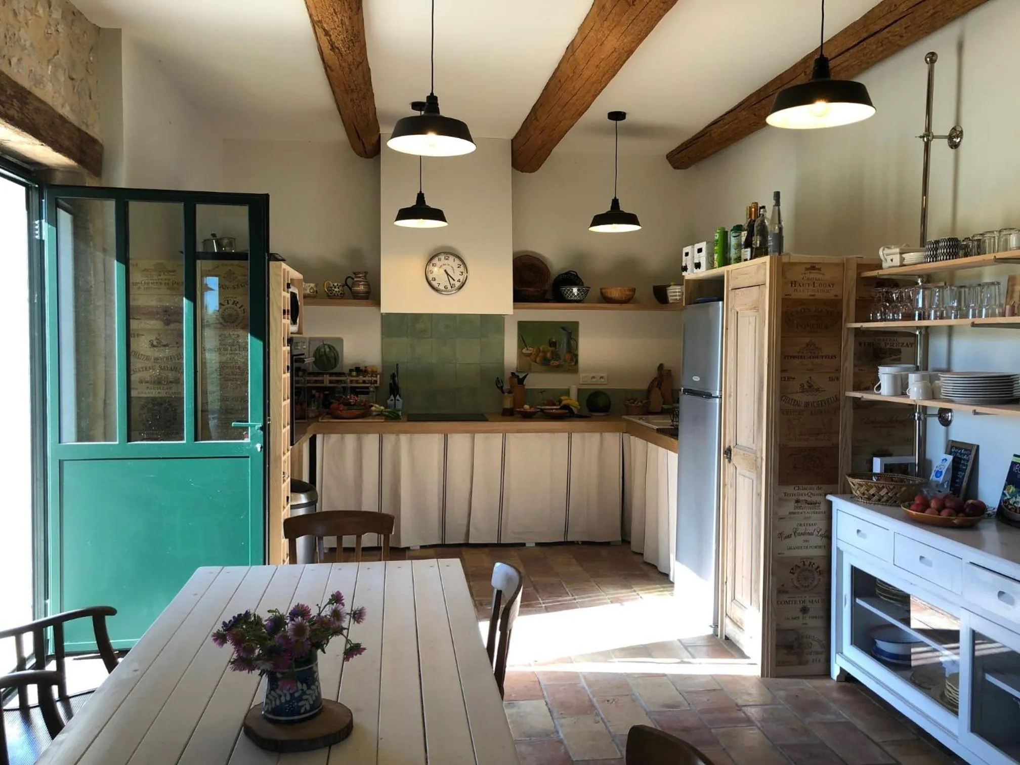 Dining area in Le Mas de la Sorgue