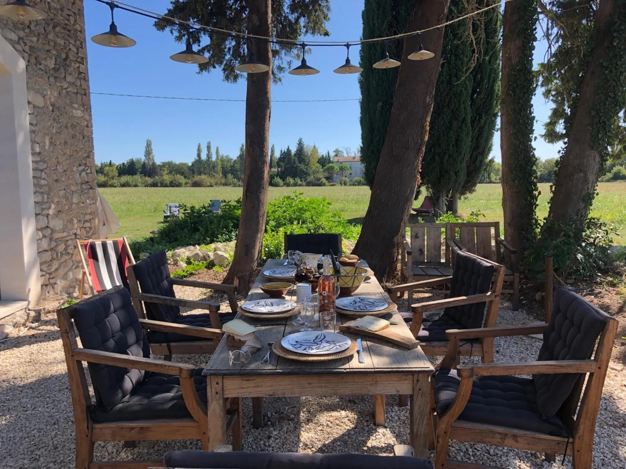 Patio in Le Mas de la Sorgue