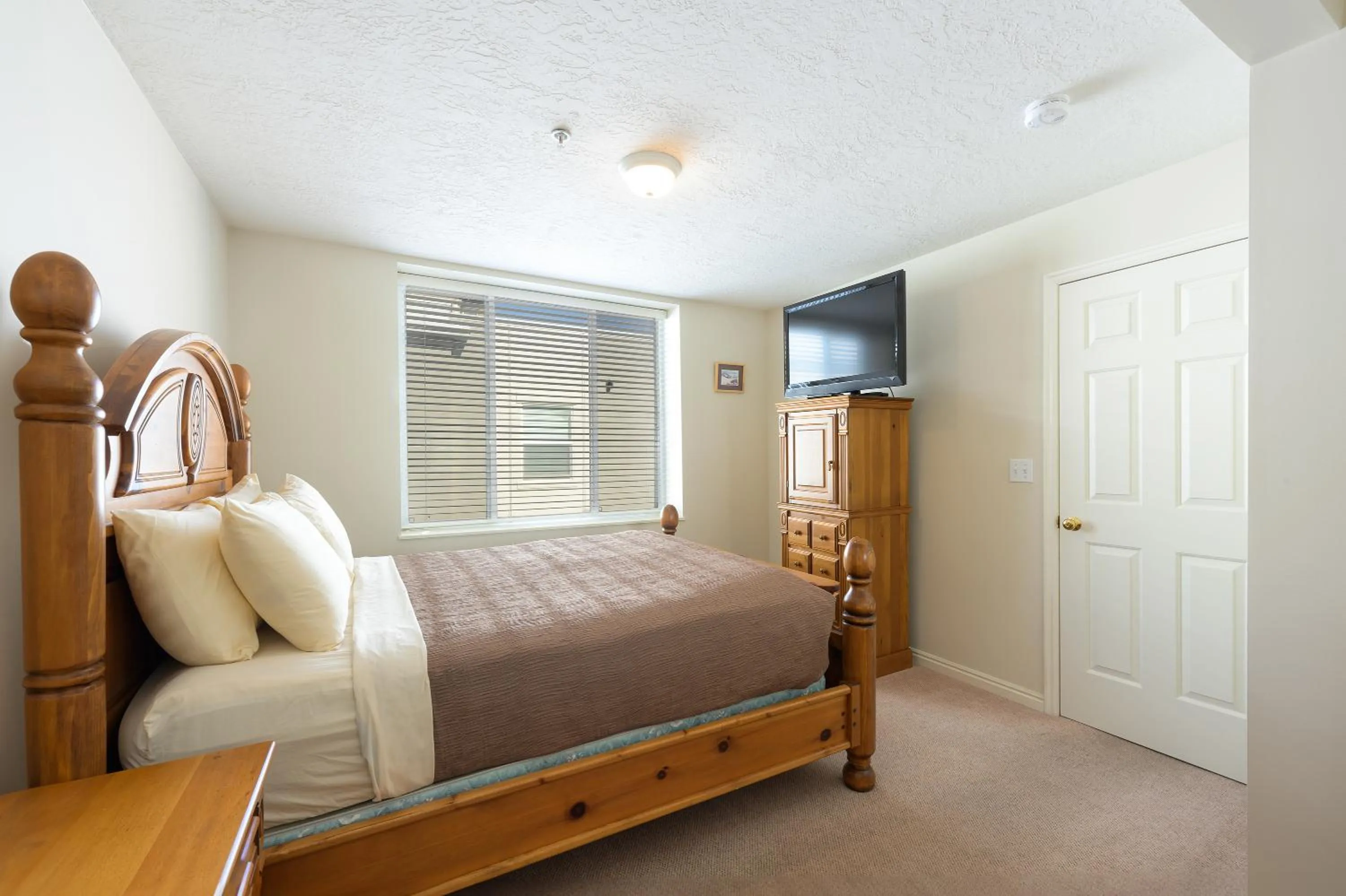 Bedroom, Bed in The Kimball at Temple Square