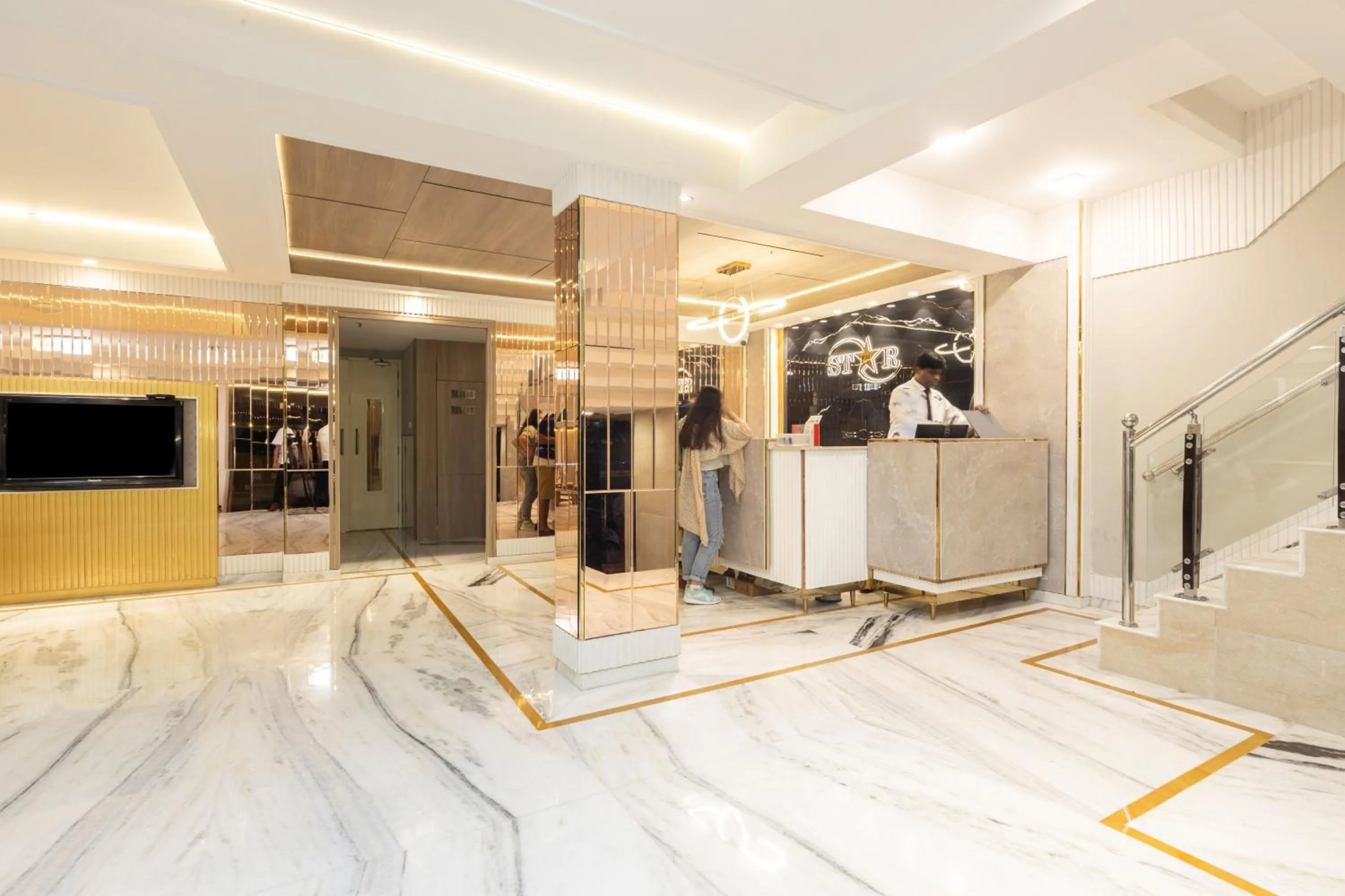 Lobby or reception in Hotel Star By Star Group- Near Delhi Airport