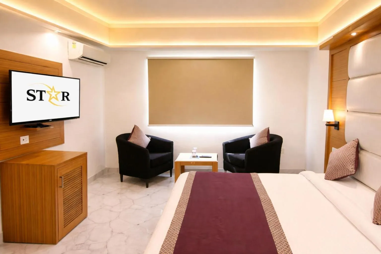 Bed in Hotel Star By Star Group- Near Delhi Airport