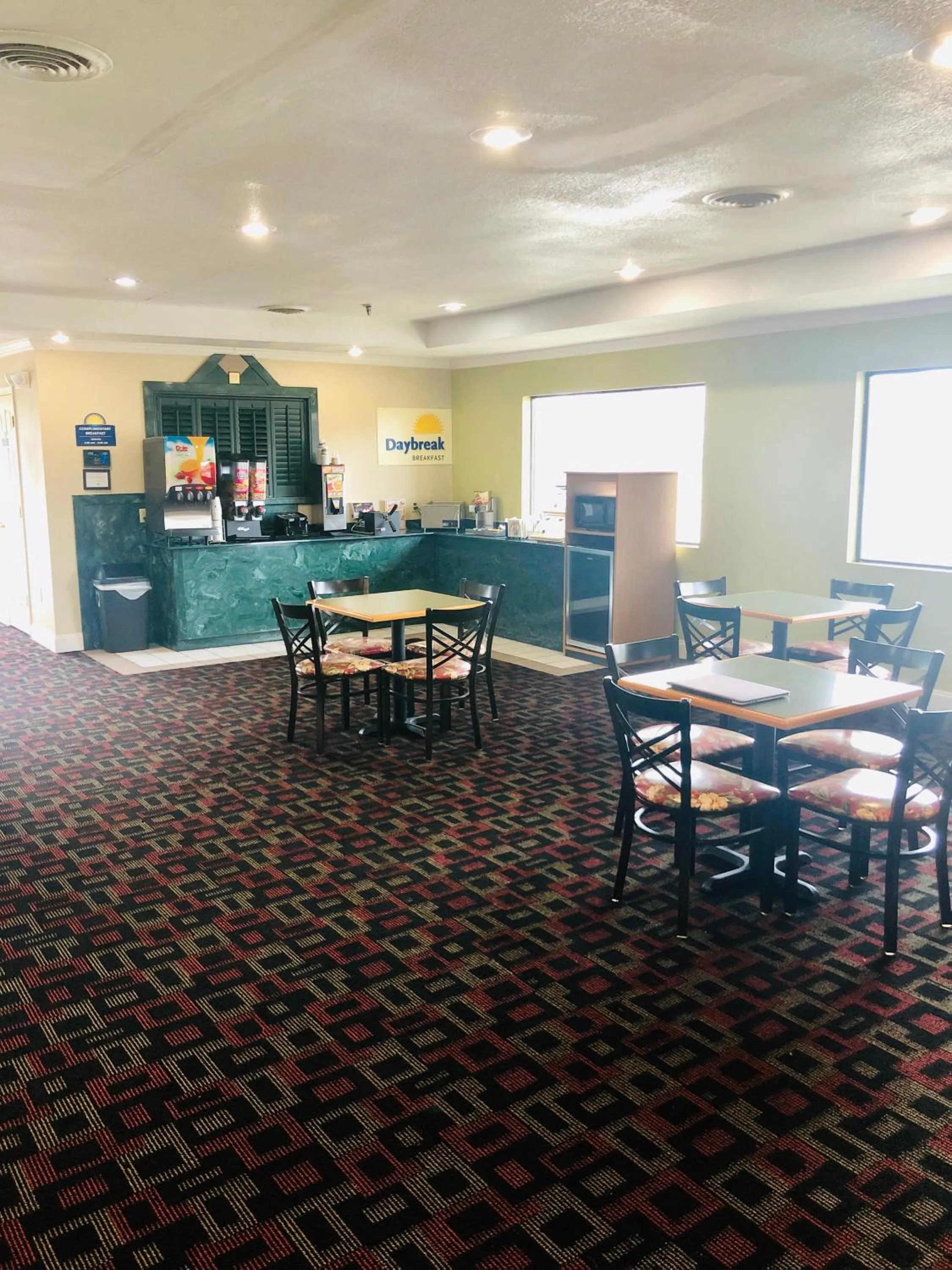 Days Inn & Suites by Wyndham Stuttgart