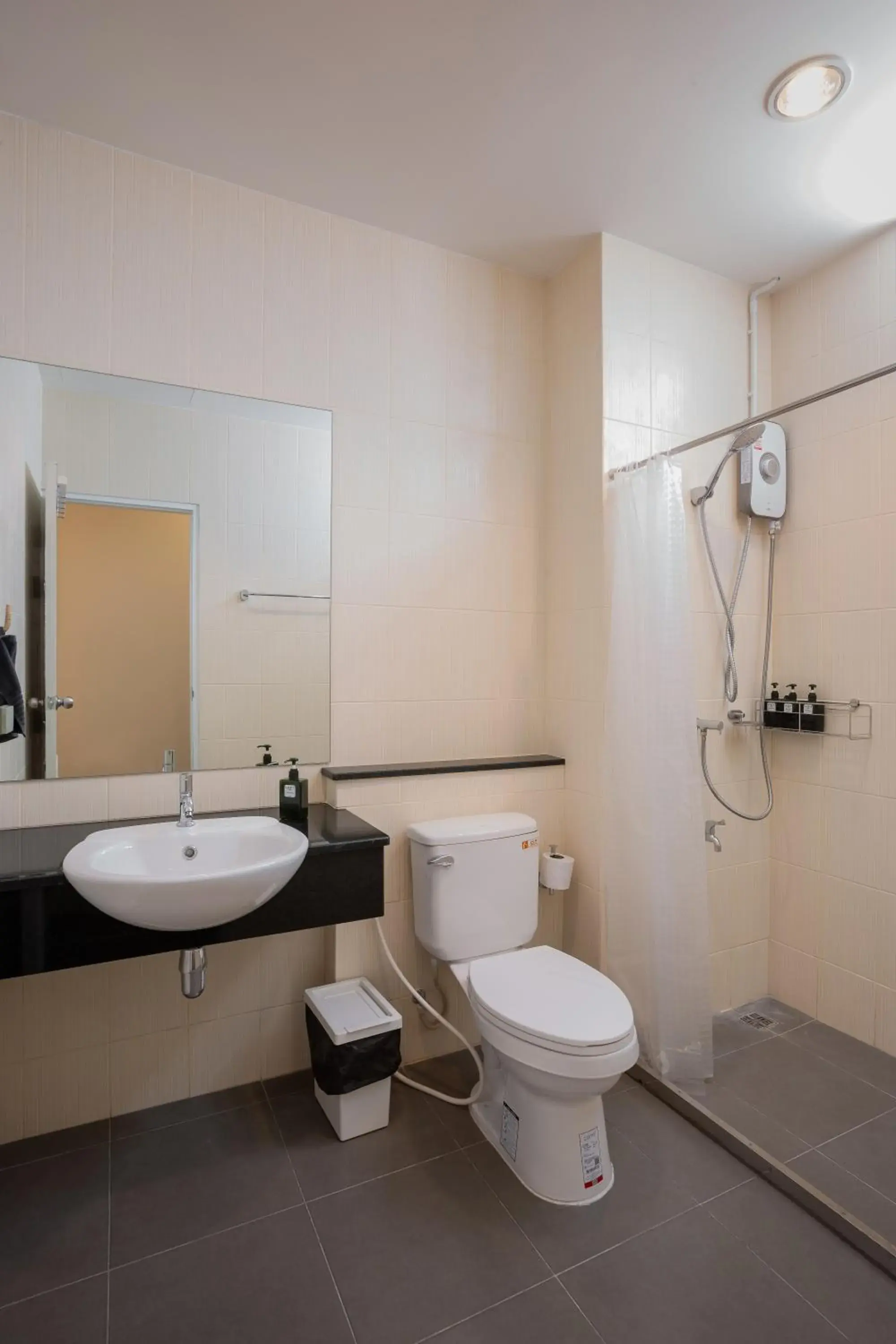 Double Room - 3rd FL. in Loft Series by Pak-Up Double Room - 3rd FL. in Loft Series by Pak-Up