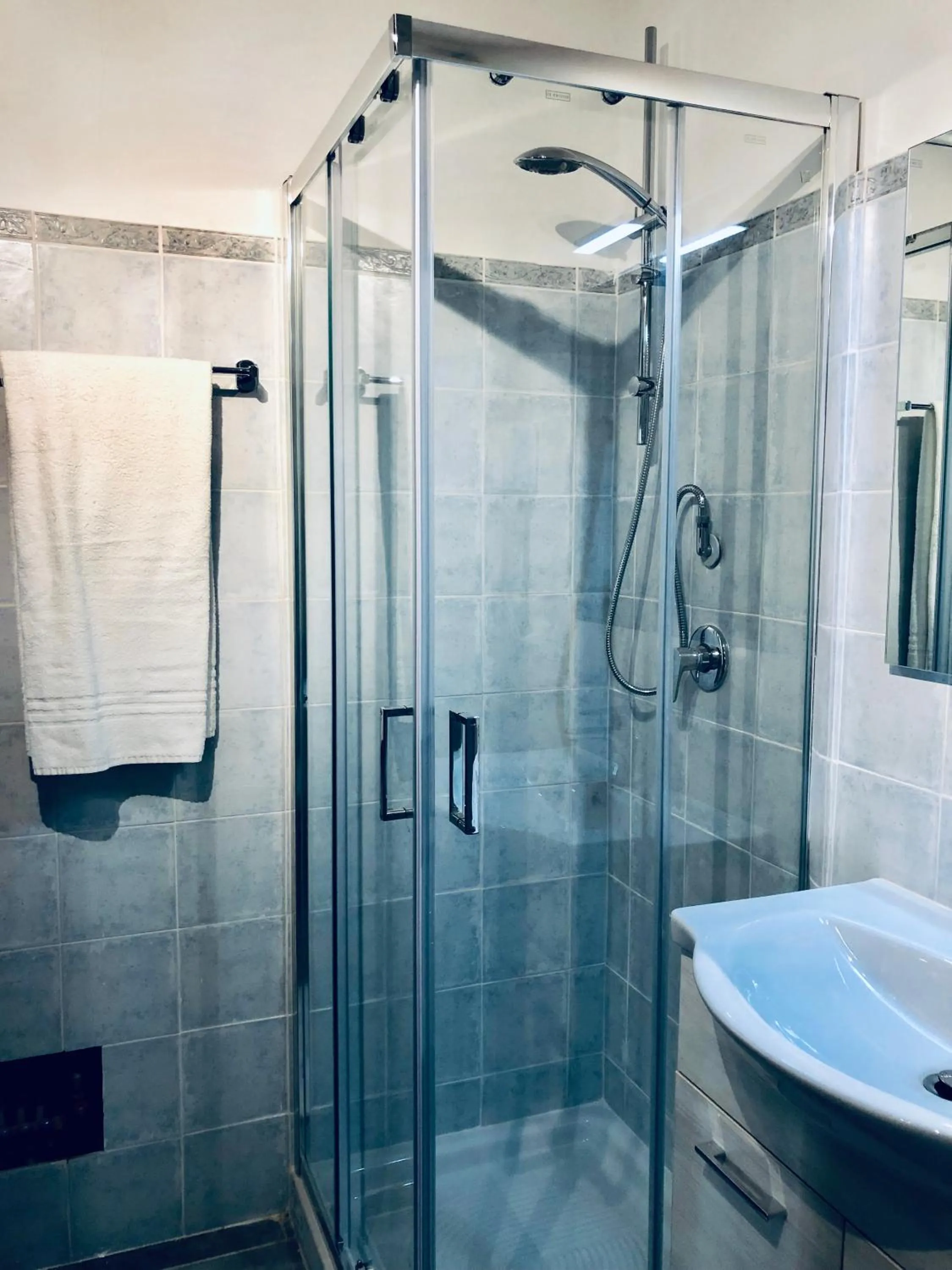 Shower in Il Terrazzino Iglesias