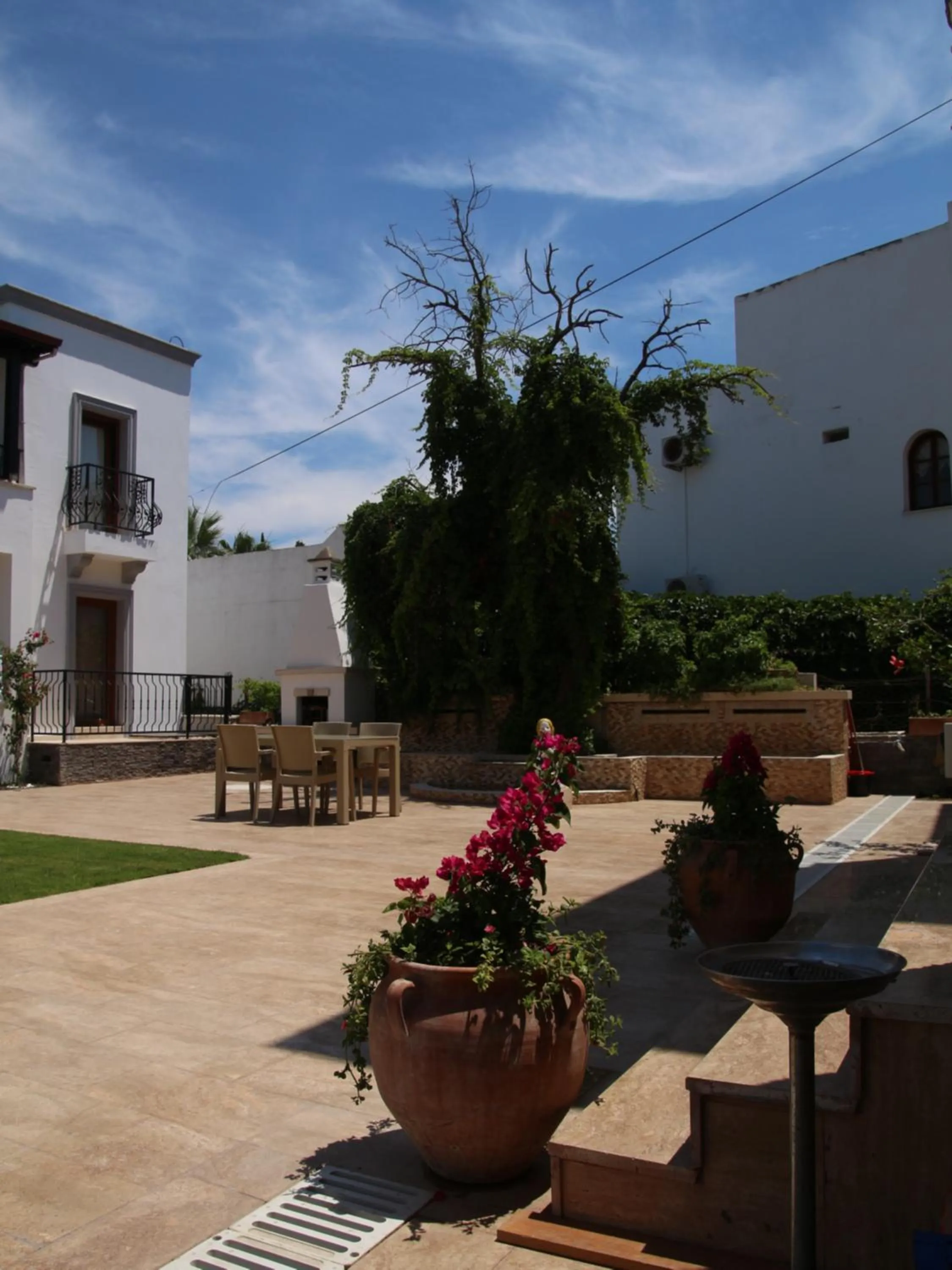 Property building in Orya Aparts