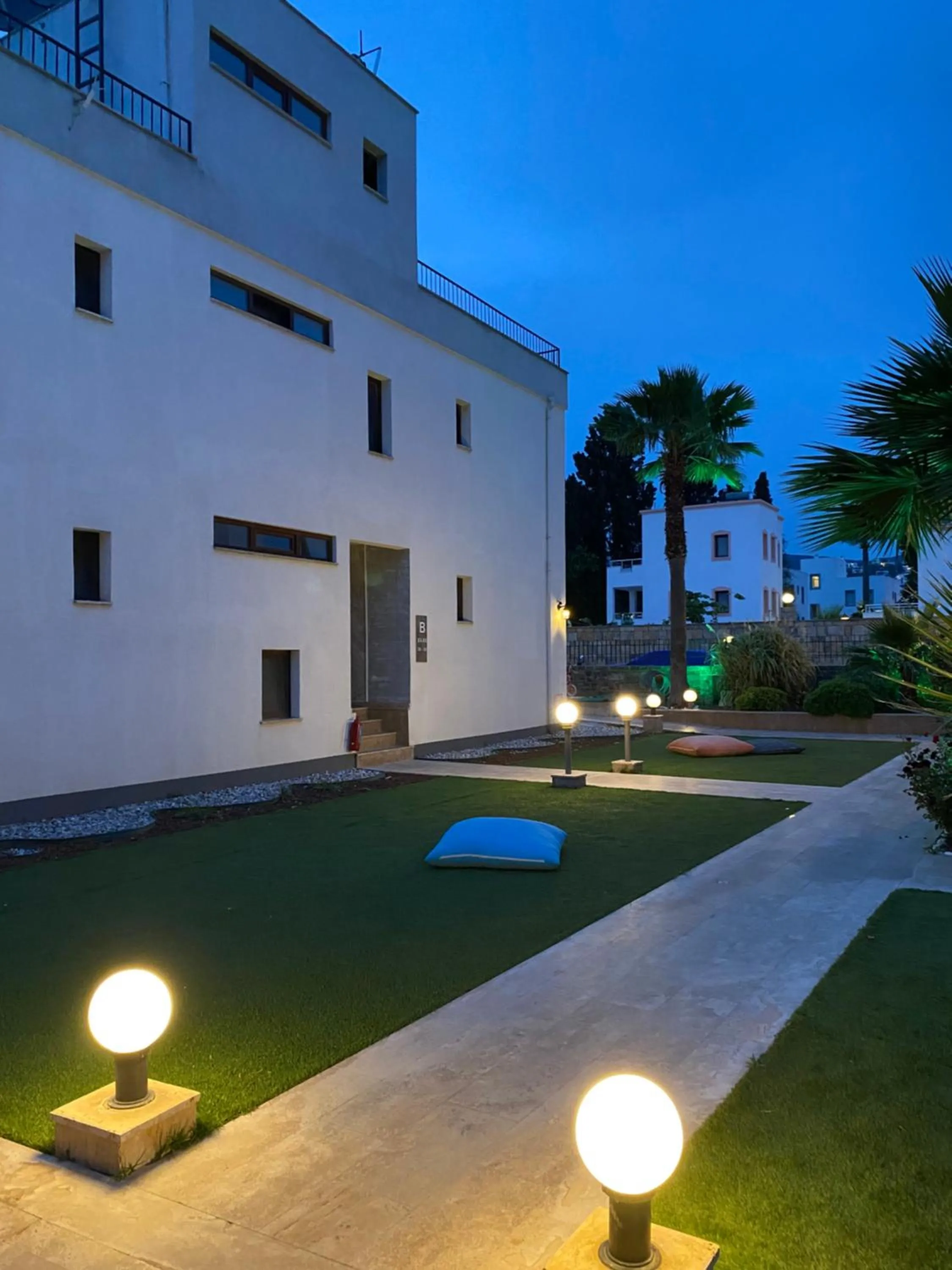 Night in Orya Aparts