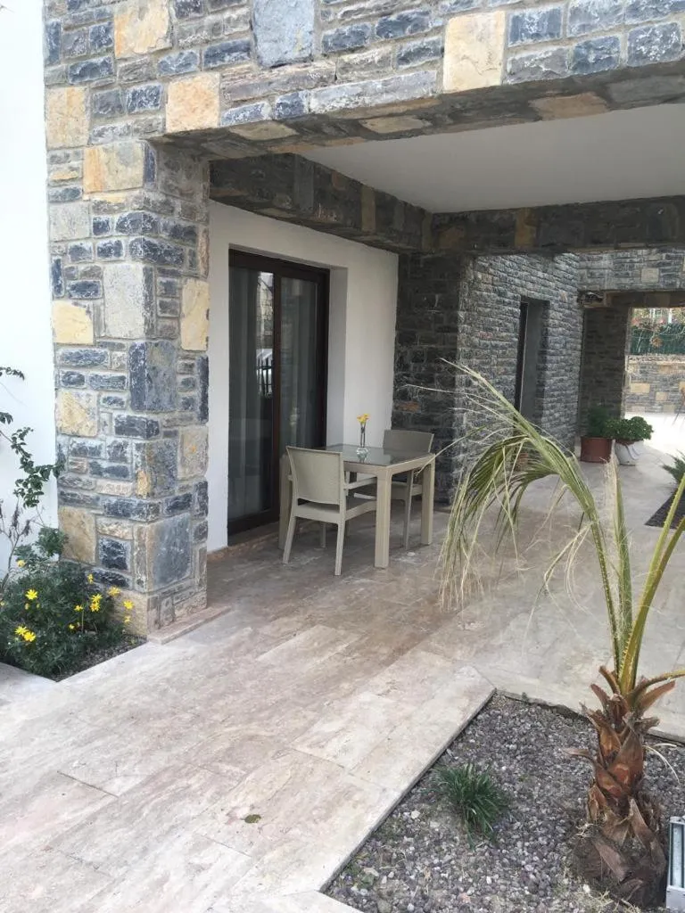 Property building in Orya Aparts