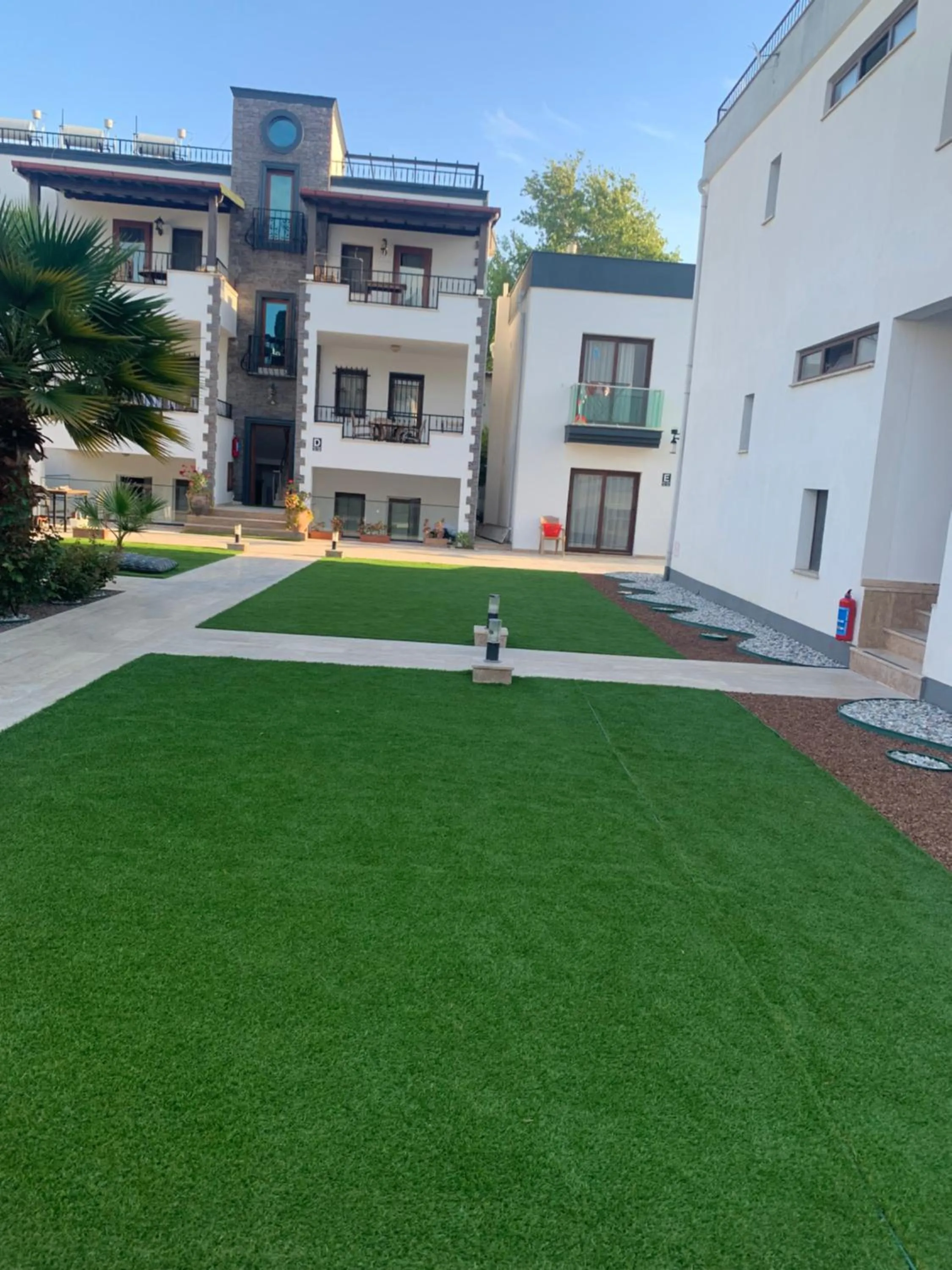 Garden in Orya Aparts