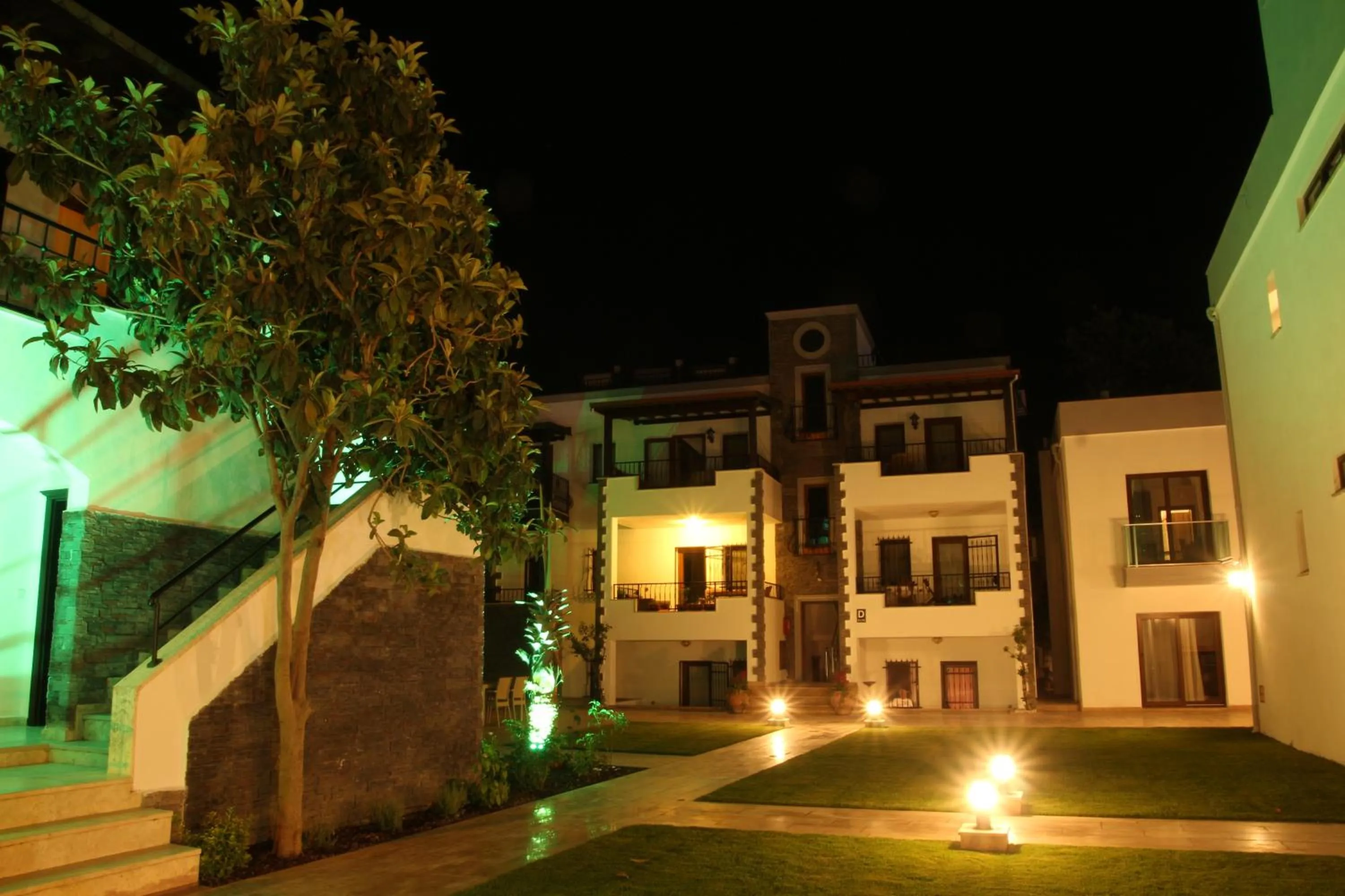 Property building in Orya Aparts