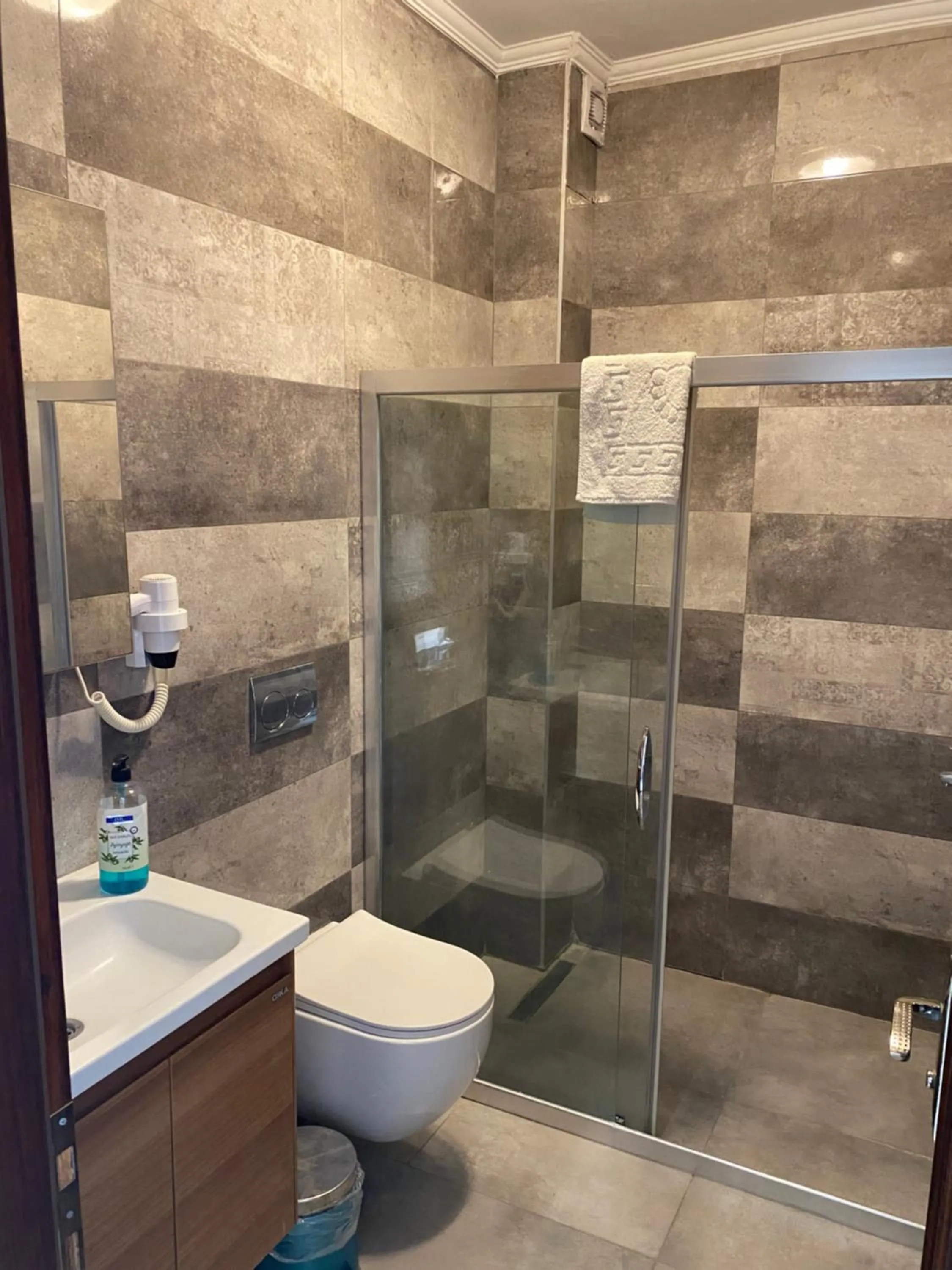 Shower in Orya Aparts