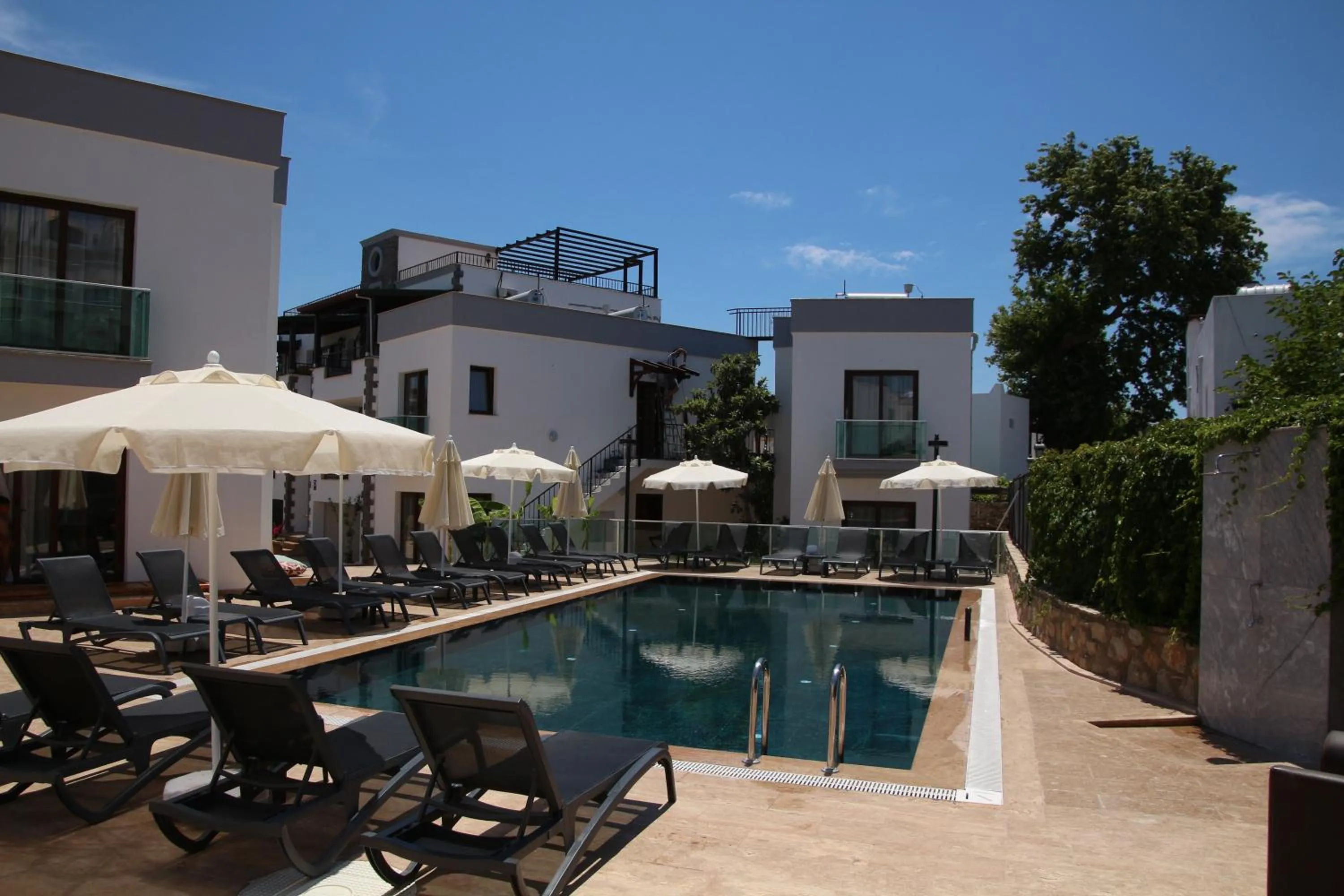 Swimming pool in Orya Aparts