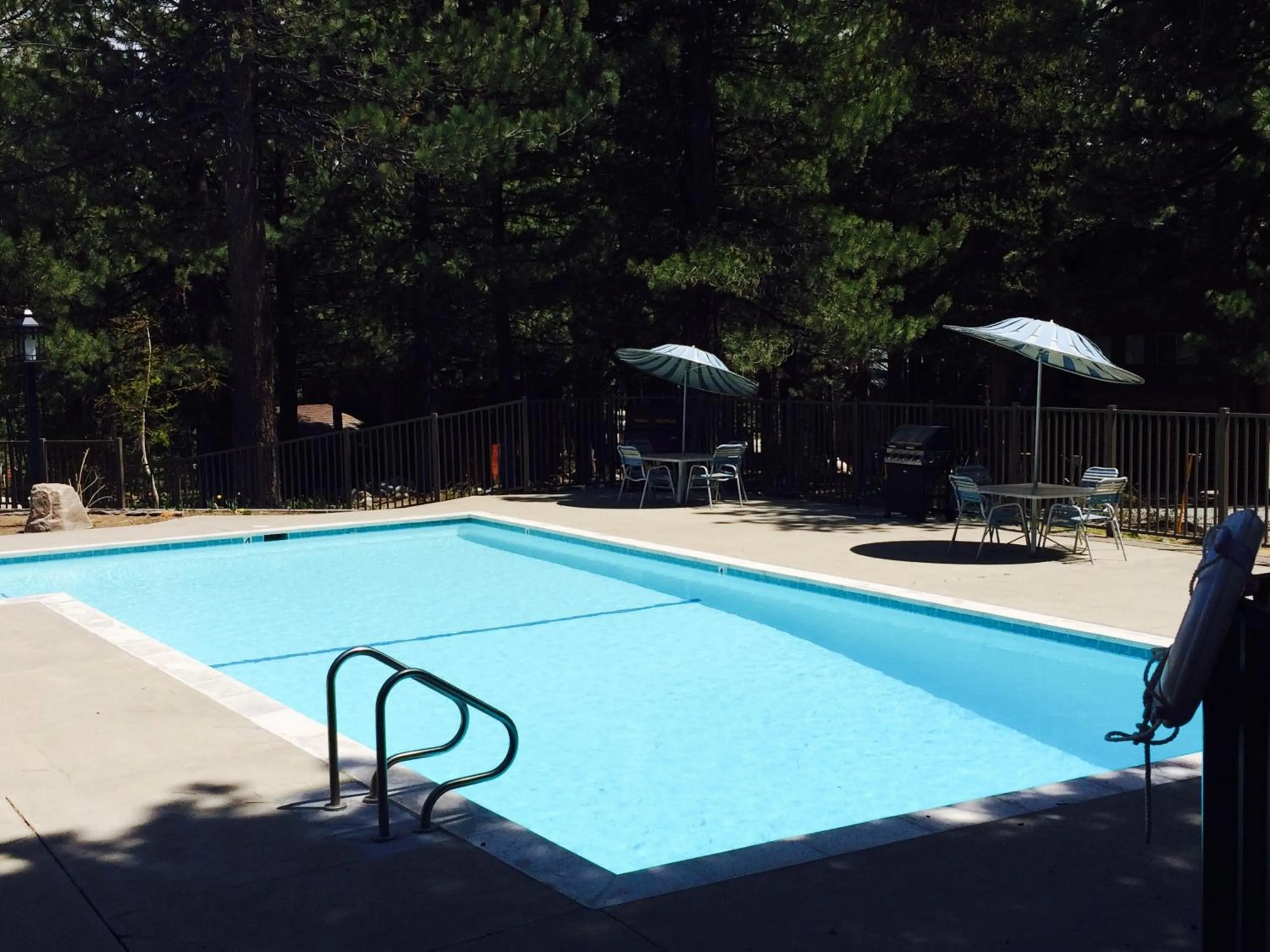 Swimming pool in Summit by 101 Great Escapes