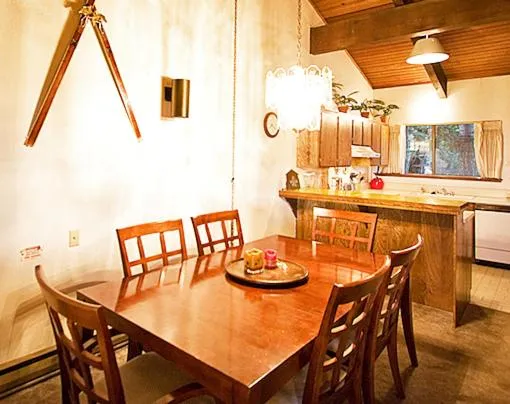 Mammoth Point by 101 Great Escapes