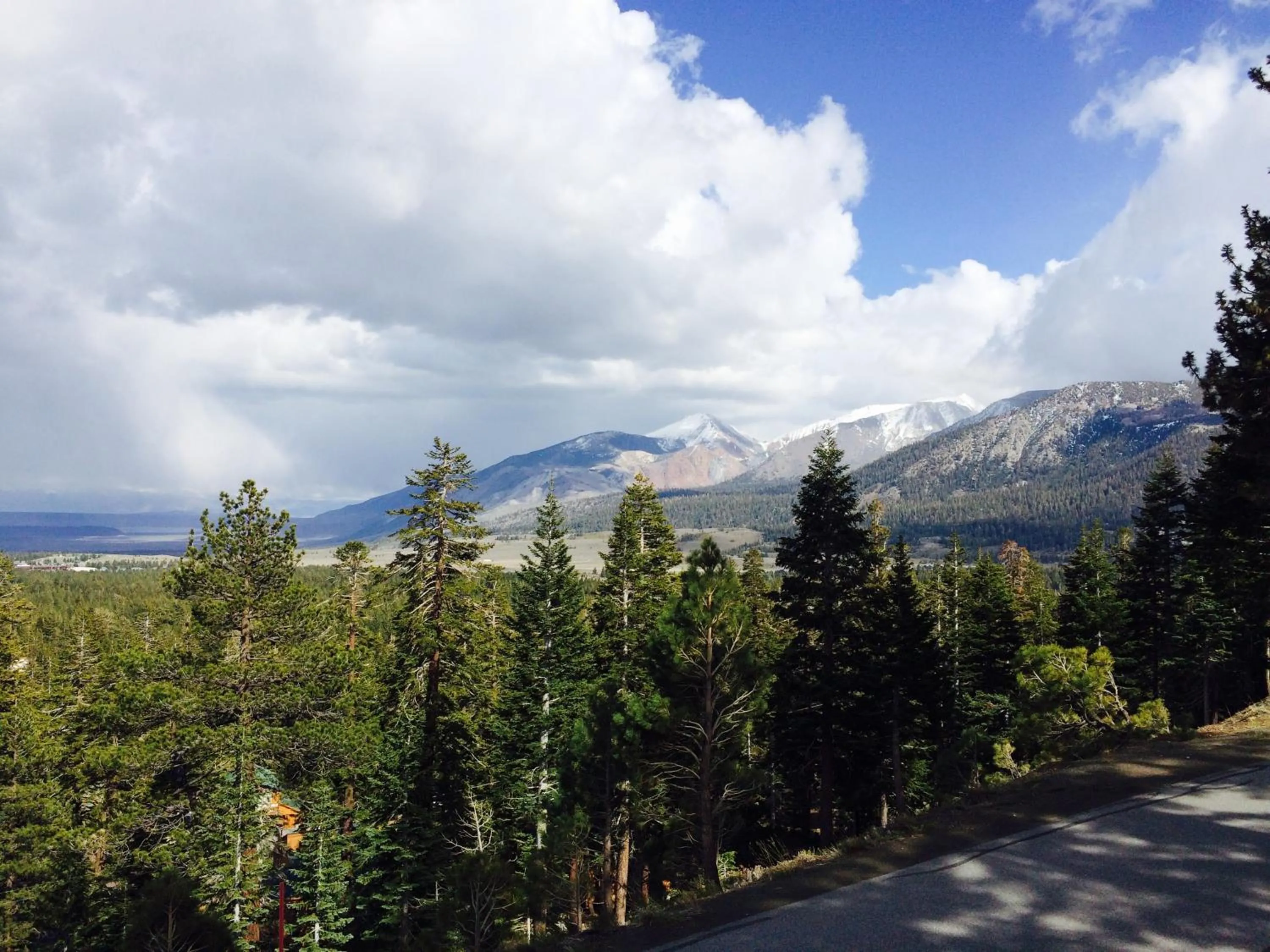 Mountain view in Mammoth Point by 101 Great Escapes