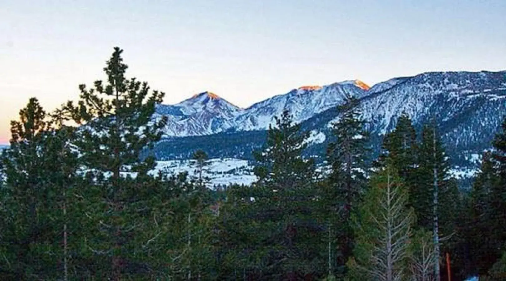 Mammoth Point by 101 Great Escapes Mammoth Point by 101 Great Escapes