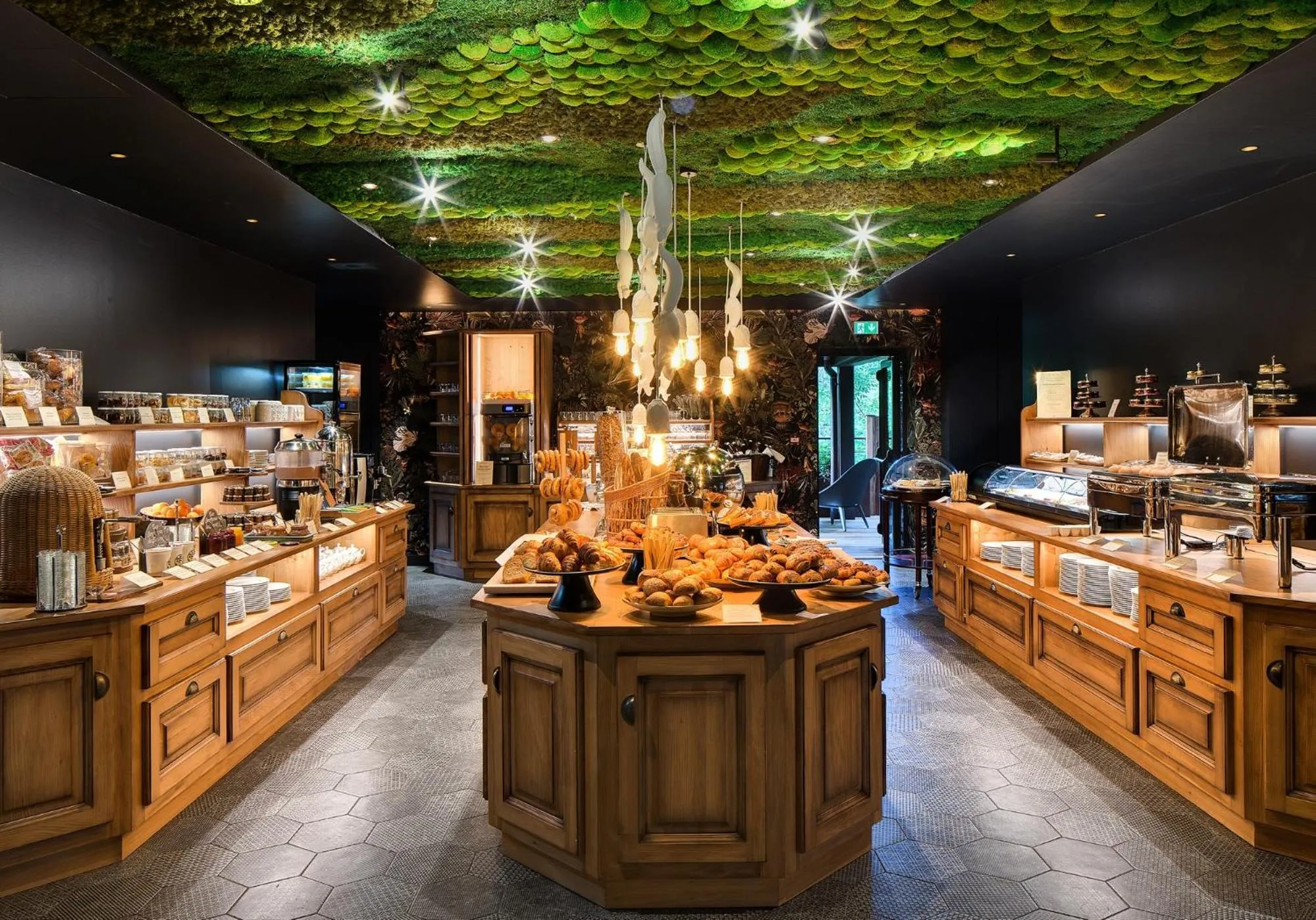 Breakfast in LA CHENEAUDIÈRE - Hôtel Spa - Relais & Châteaux - Restaurant étoilé