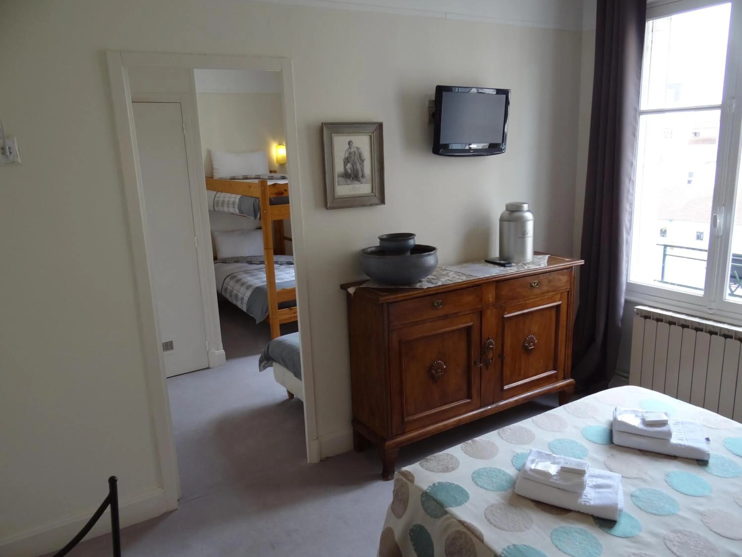 Bedroom, Bed in Hotel California