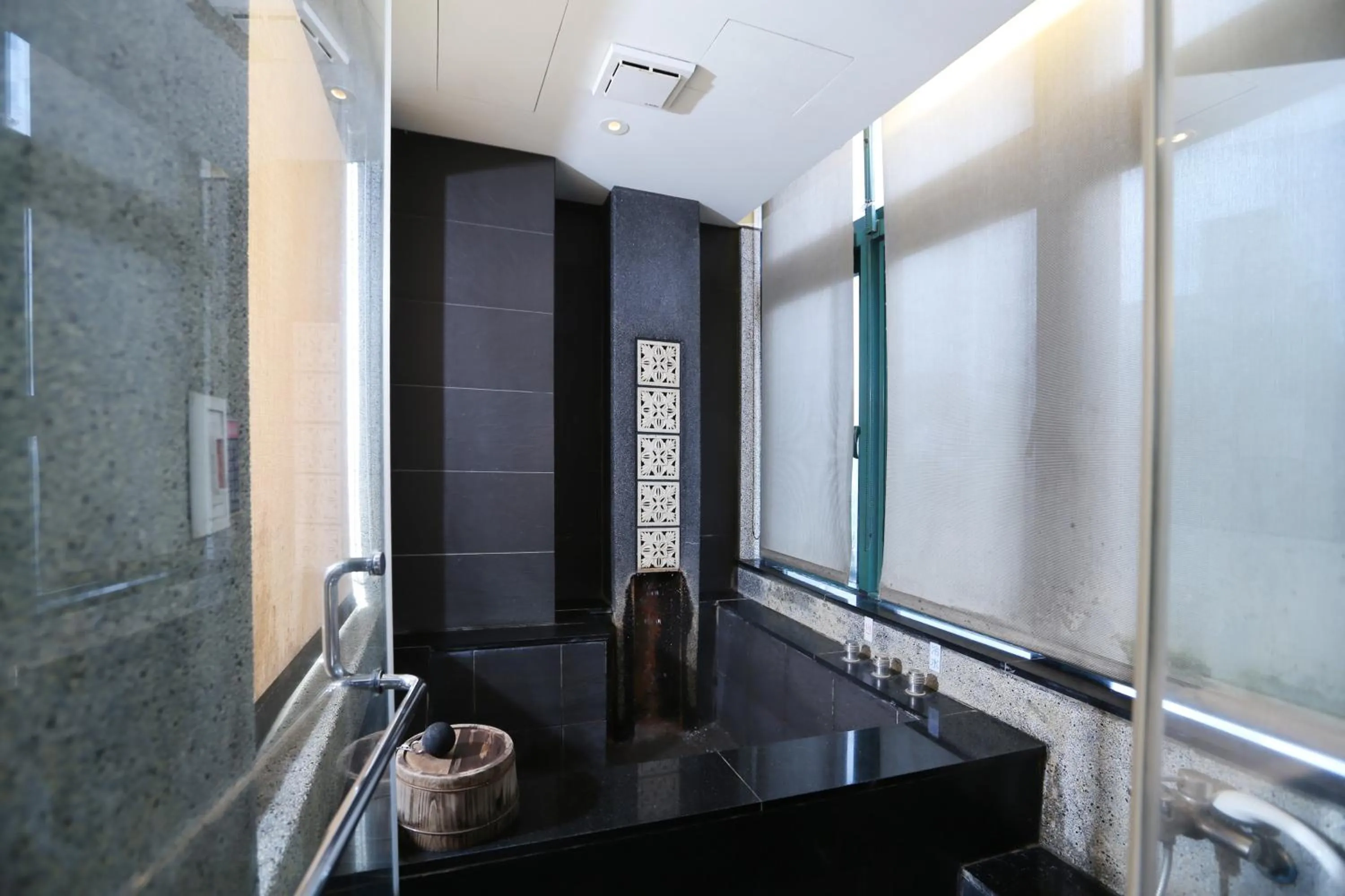 Bathroom in Shan-Yue Hotspring Hotel