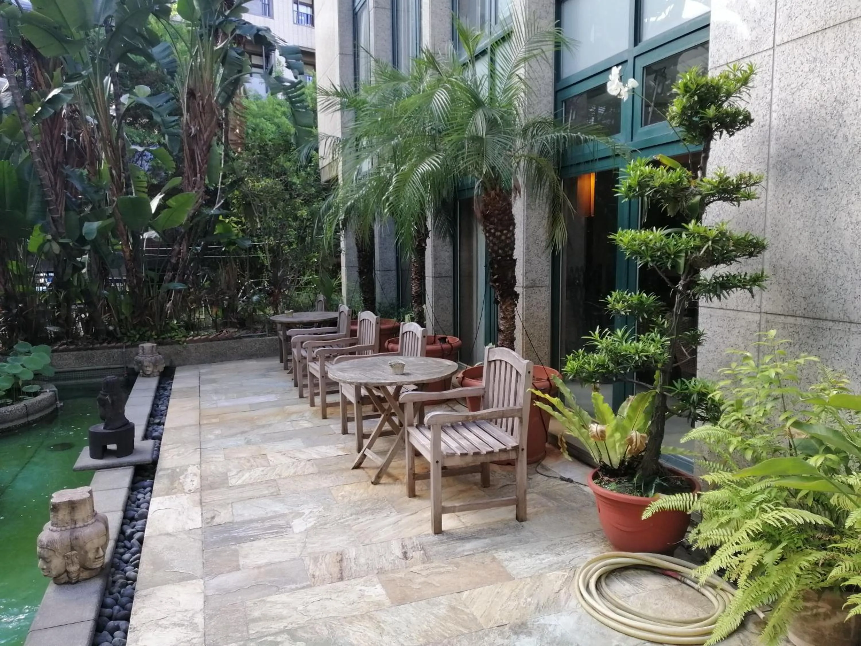 Patio in Shan-Yue Hotspring Hotel