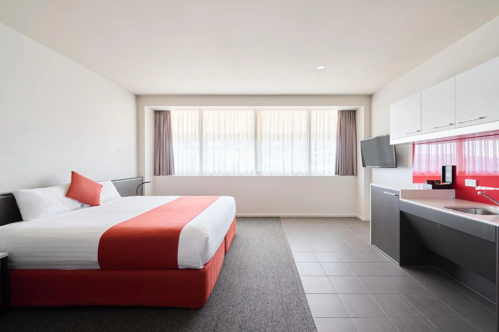 Kitchen or kitchenette, Bed in Abode Woden