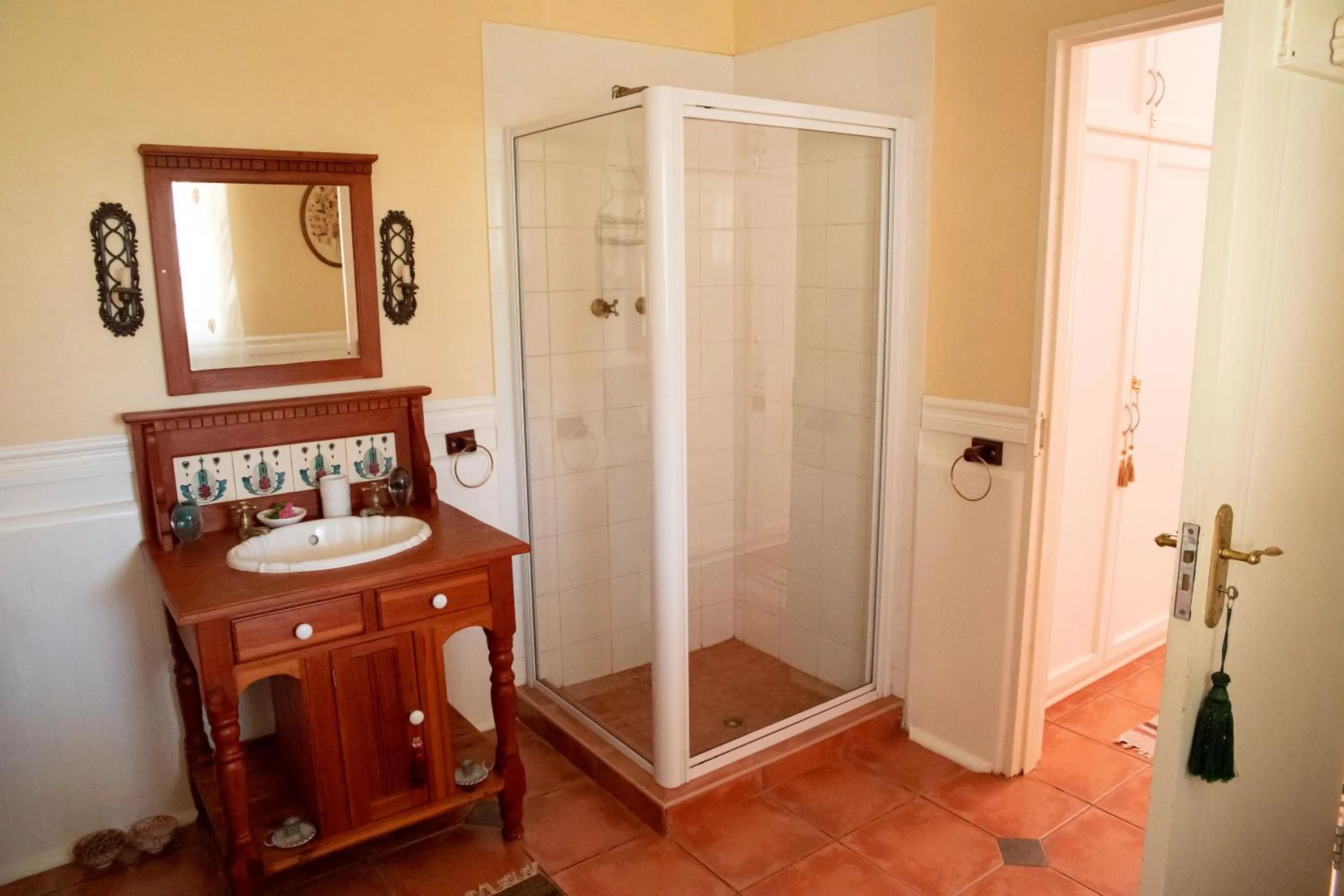 Shower in Roses and Pebbles B & B Guest House