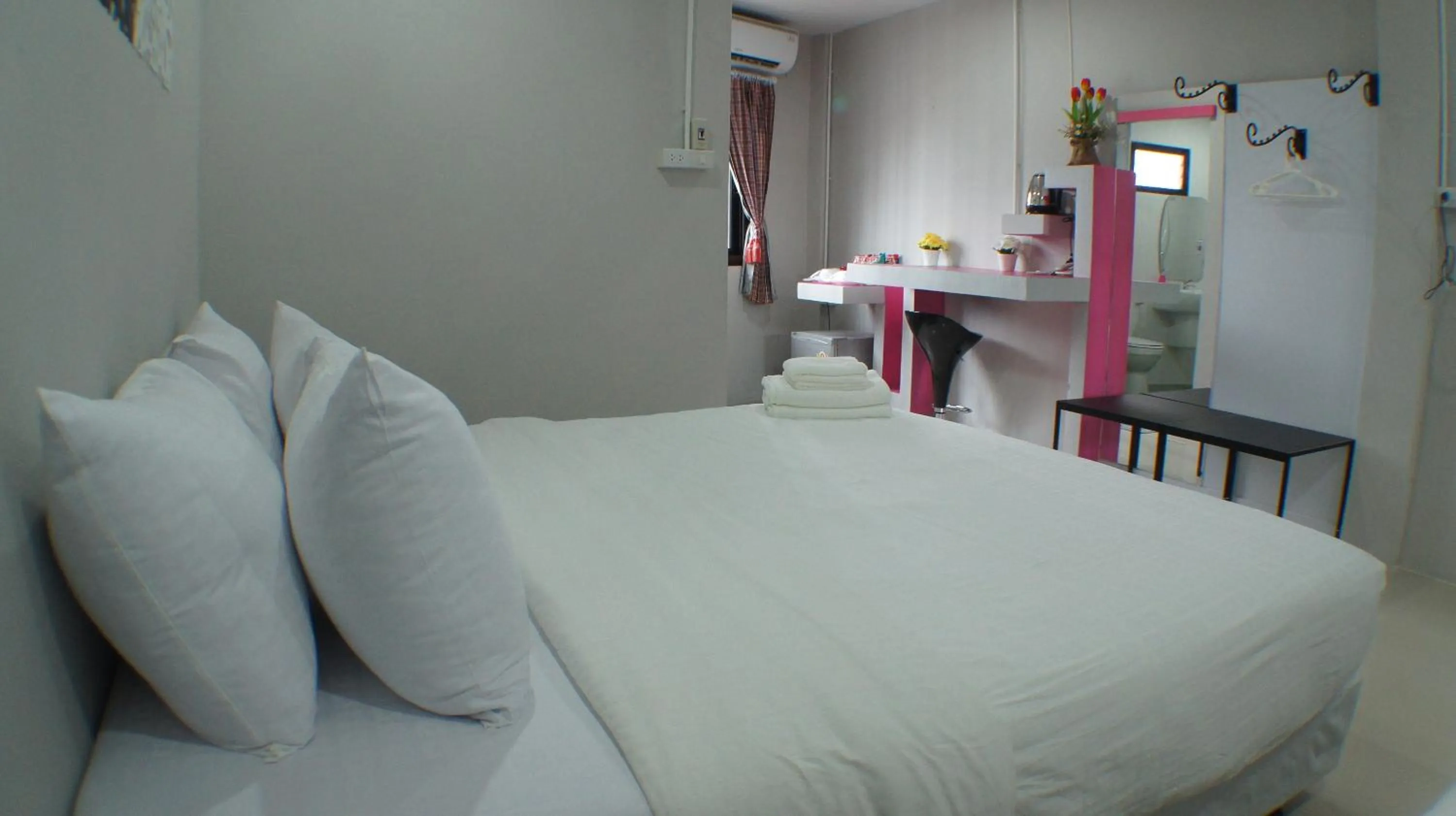 Bed in Ma Non Nont Hotel & Apartment