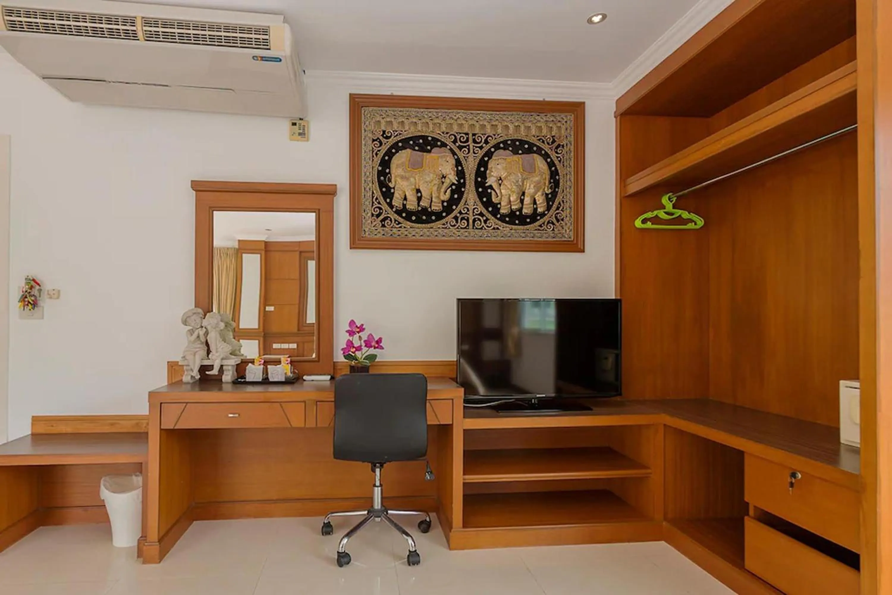 wardrobe in Sukcheewa Residence Phuket