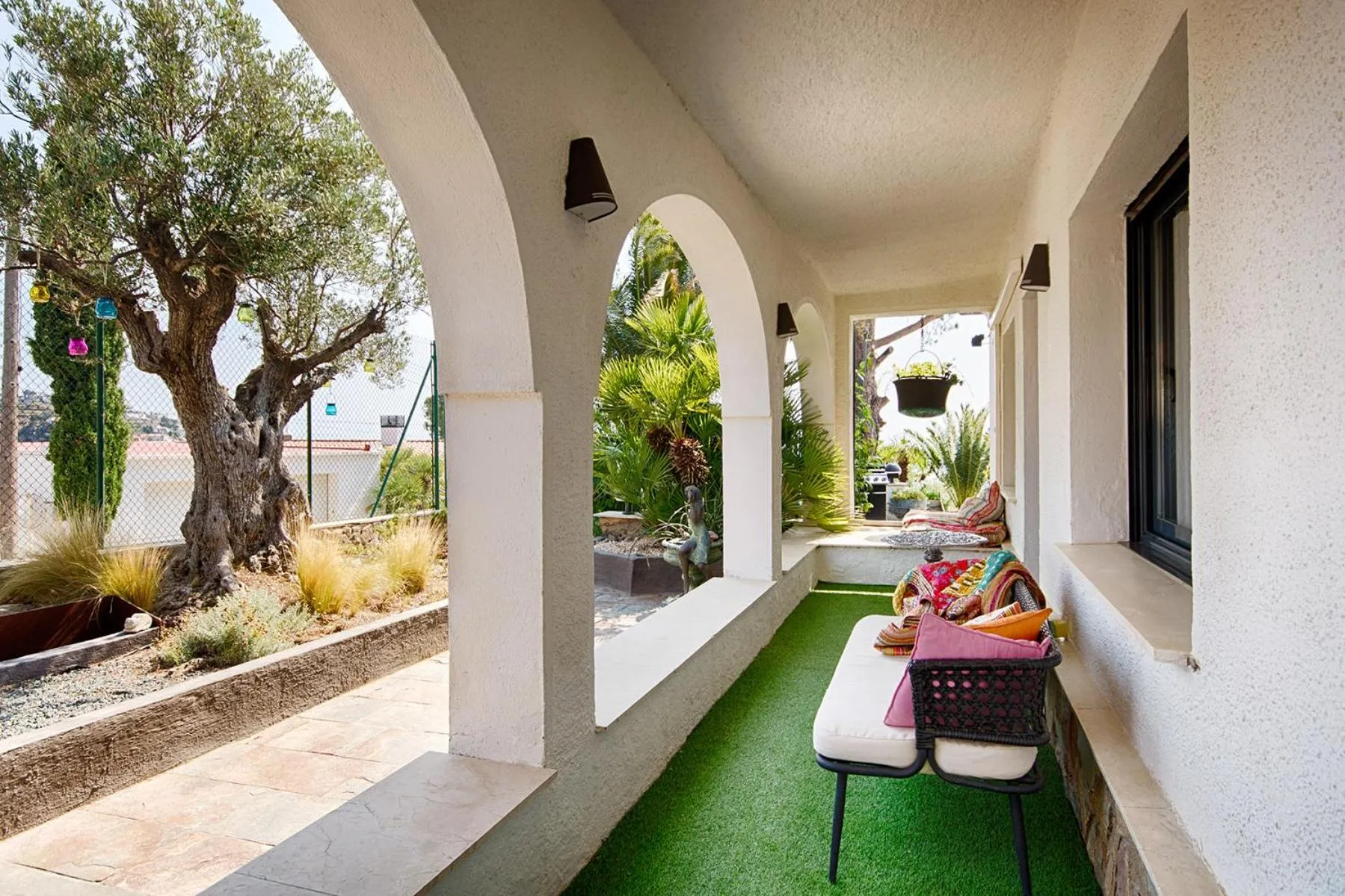 Facade/entrance in Casa de l’Albada