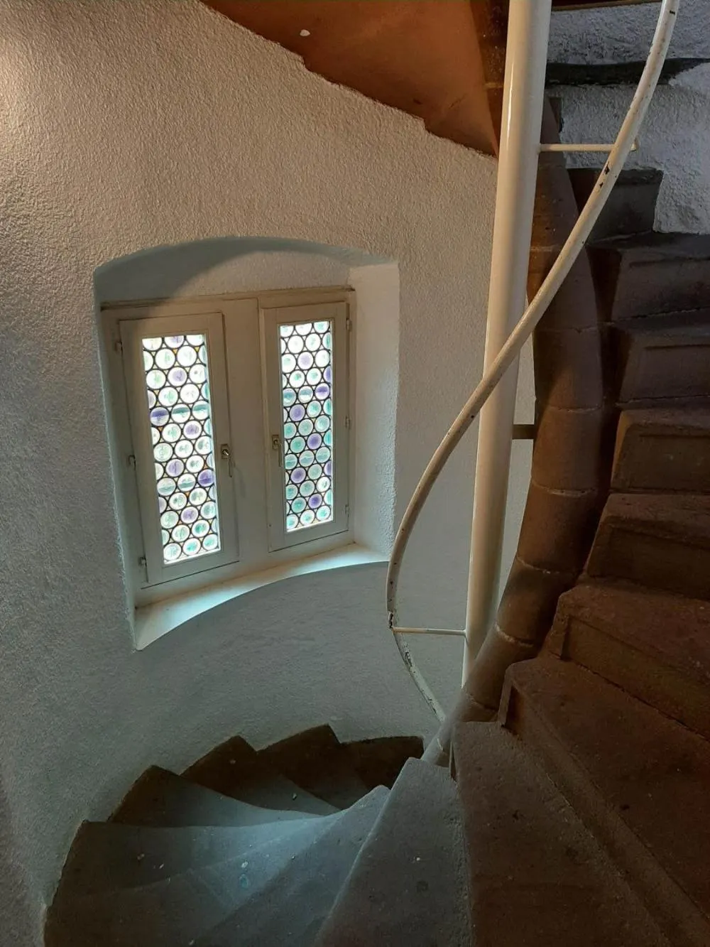 Property building in Hôtel De La Couronne